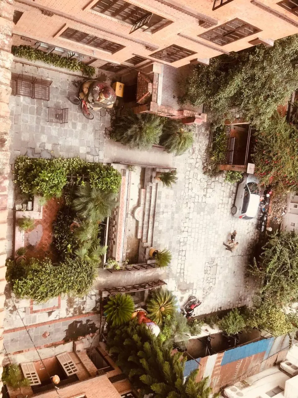 Garden view in Courtyard Pujan Hotel