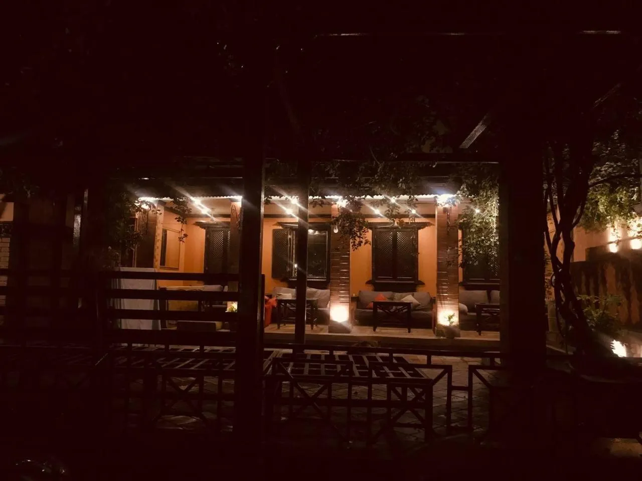 Courtyard Pujan Hotel