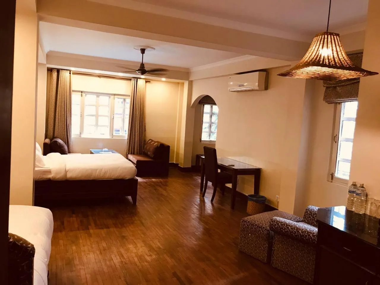 Bedroom, Bed in Courtyard Pujan Hotel