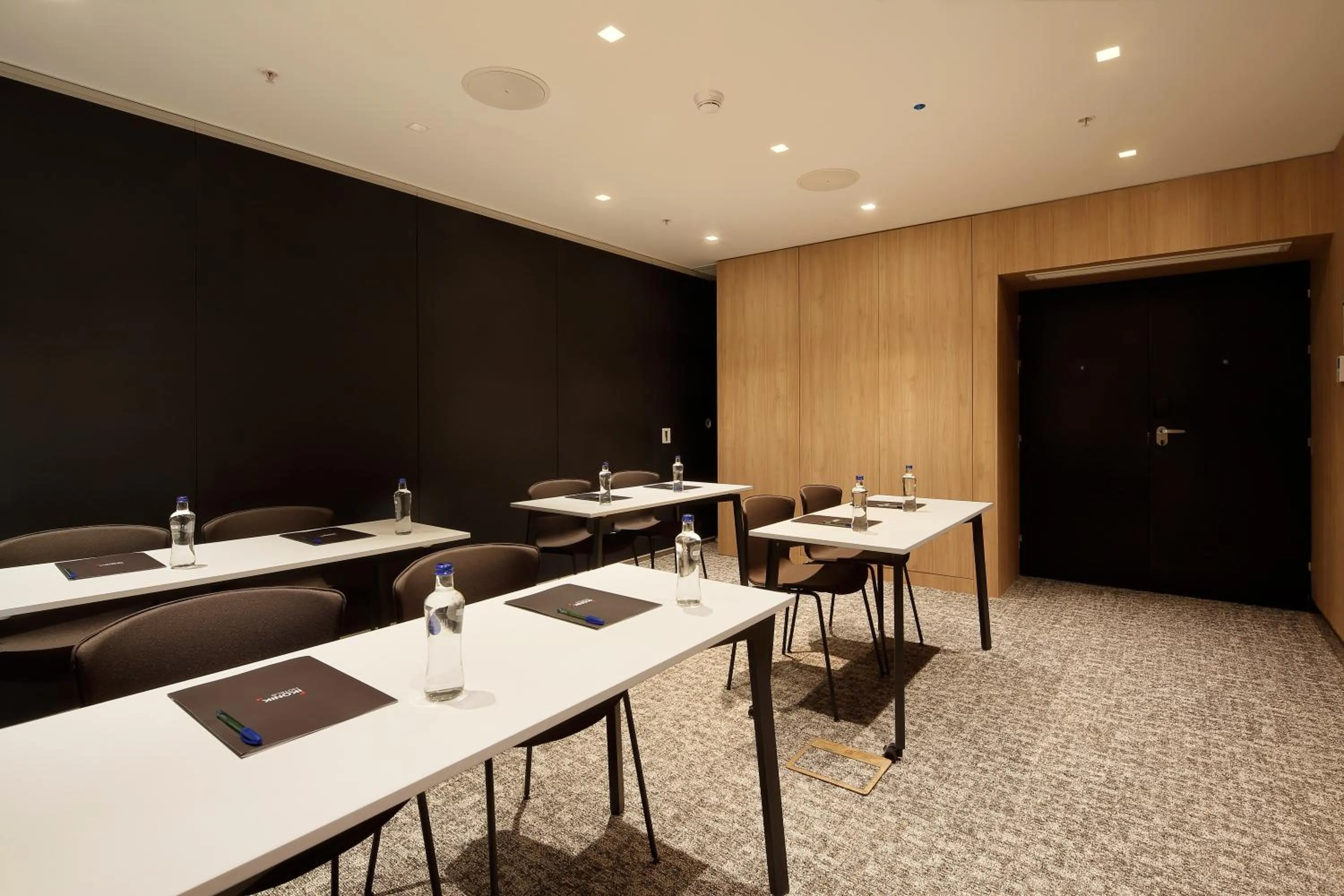 Meeting/conference room in Ikonik Miraflores