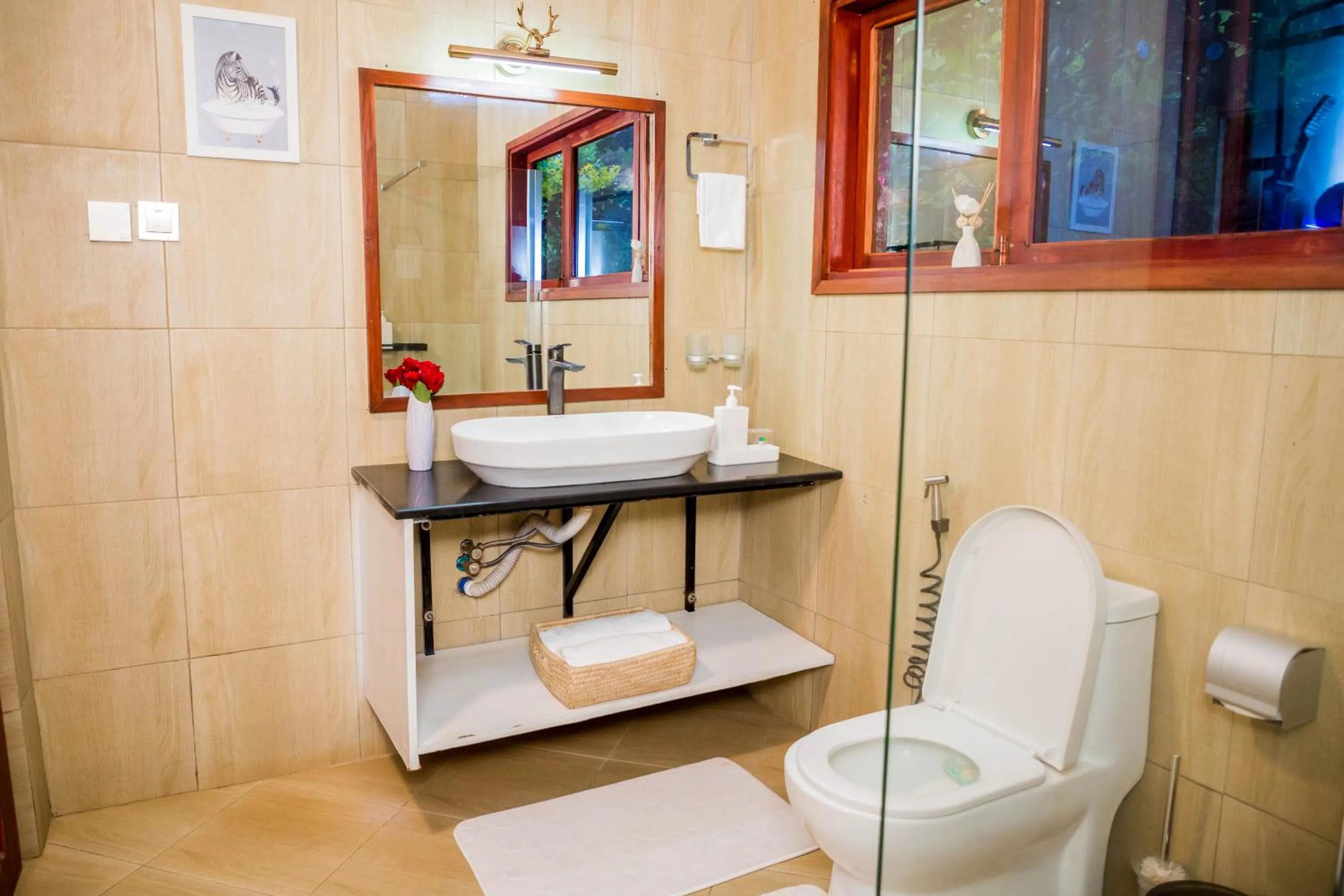Bathroom in Shose Farmhouse Chalets & Campsite
