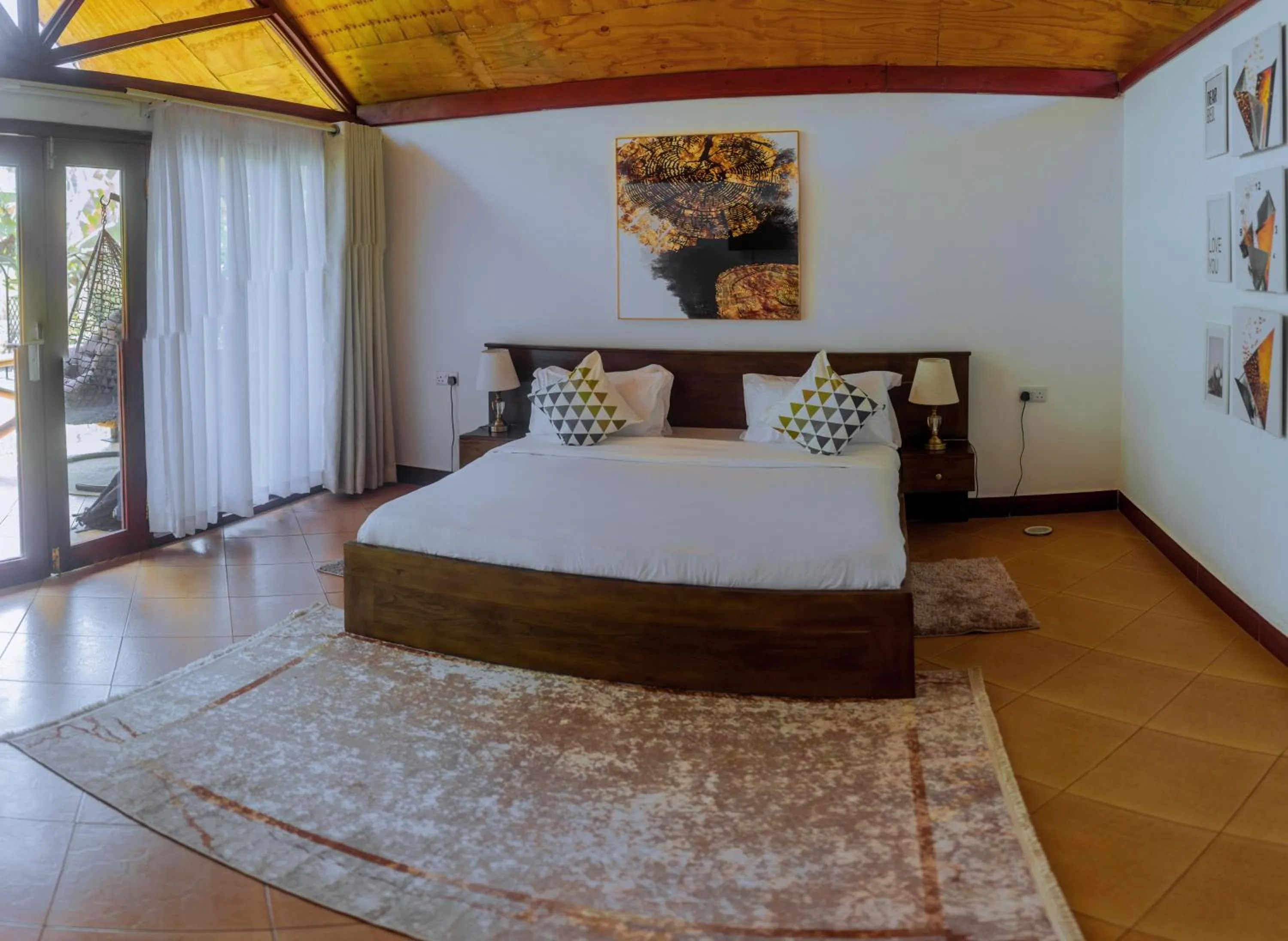 Photo of the whole room, Bed in Shose Farmhouse Chalets & Campsite