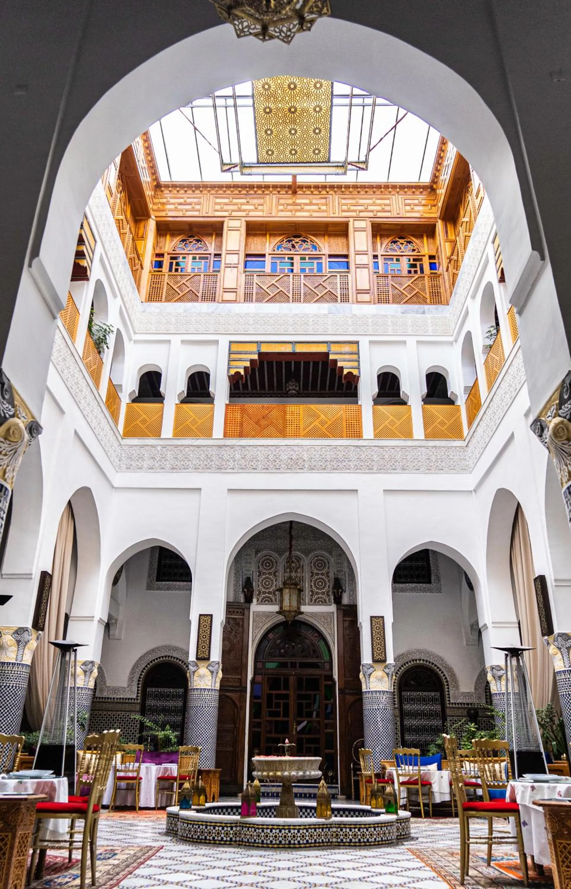 Restaurant/places to eat in Riad El Yacout