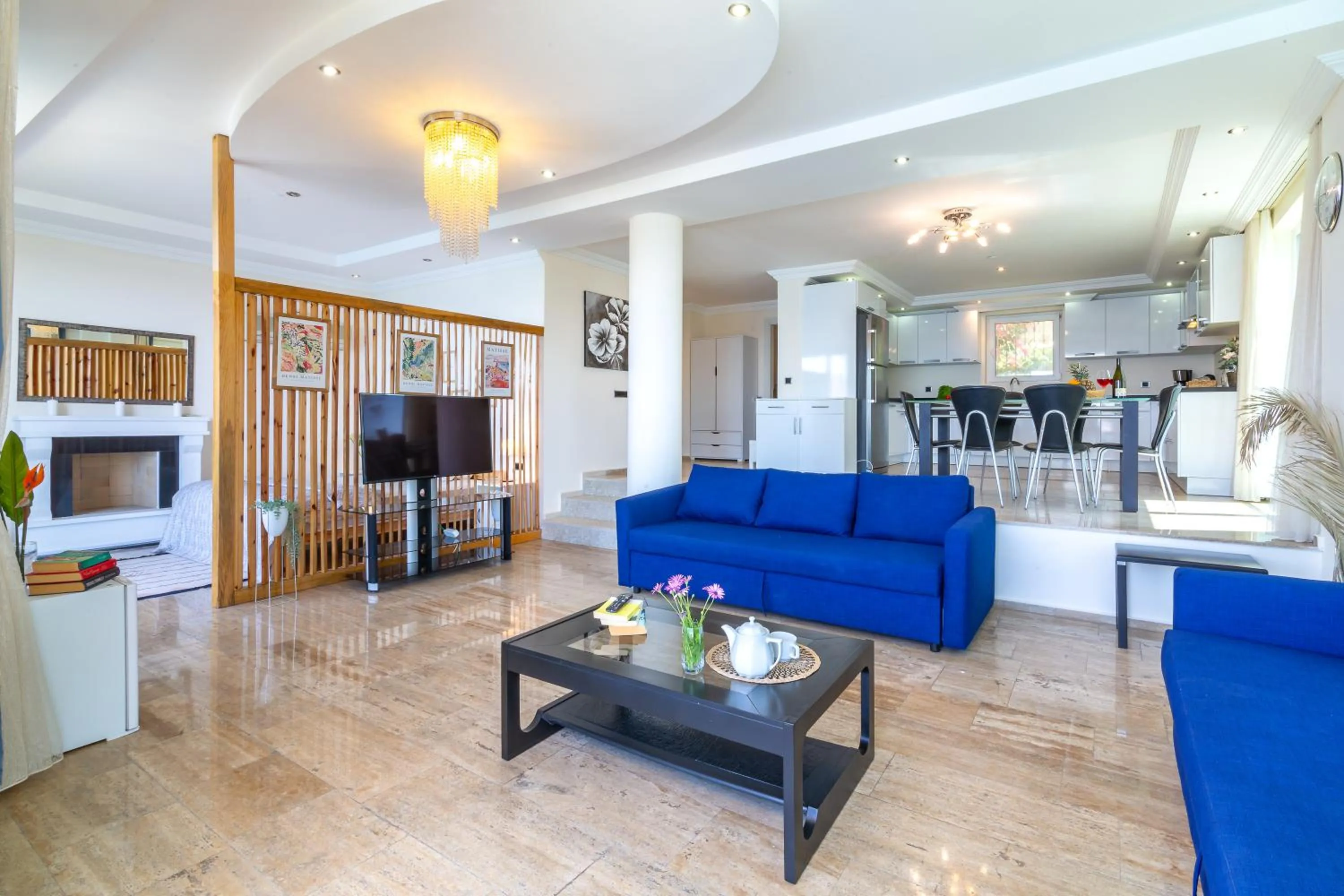 TV and multimedia in Sofia Ada