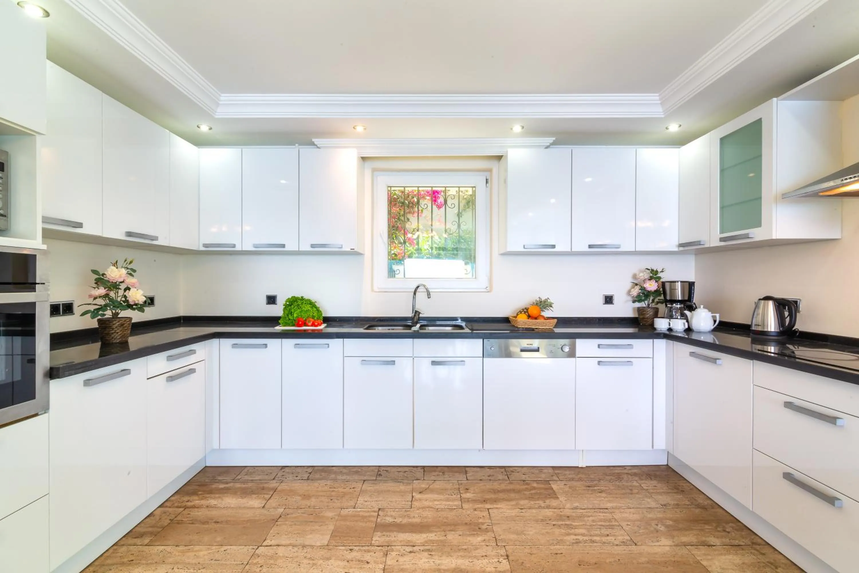 Kitchen or kitchenette in Sofia Ada