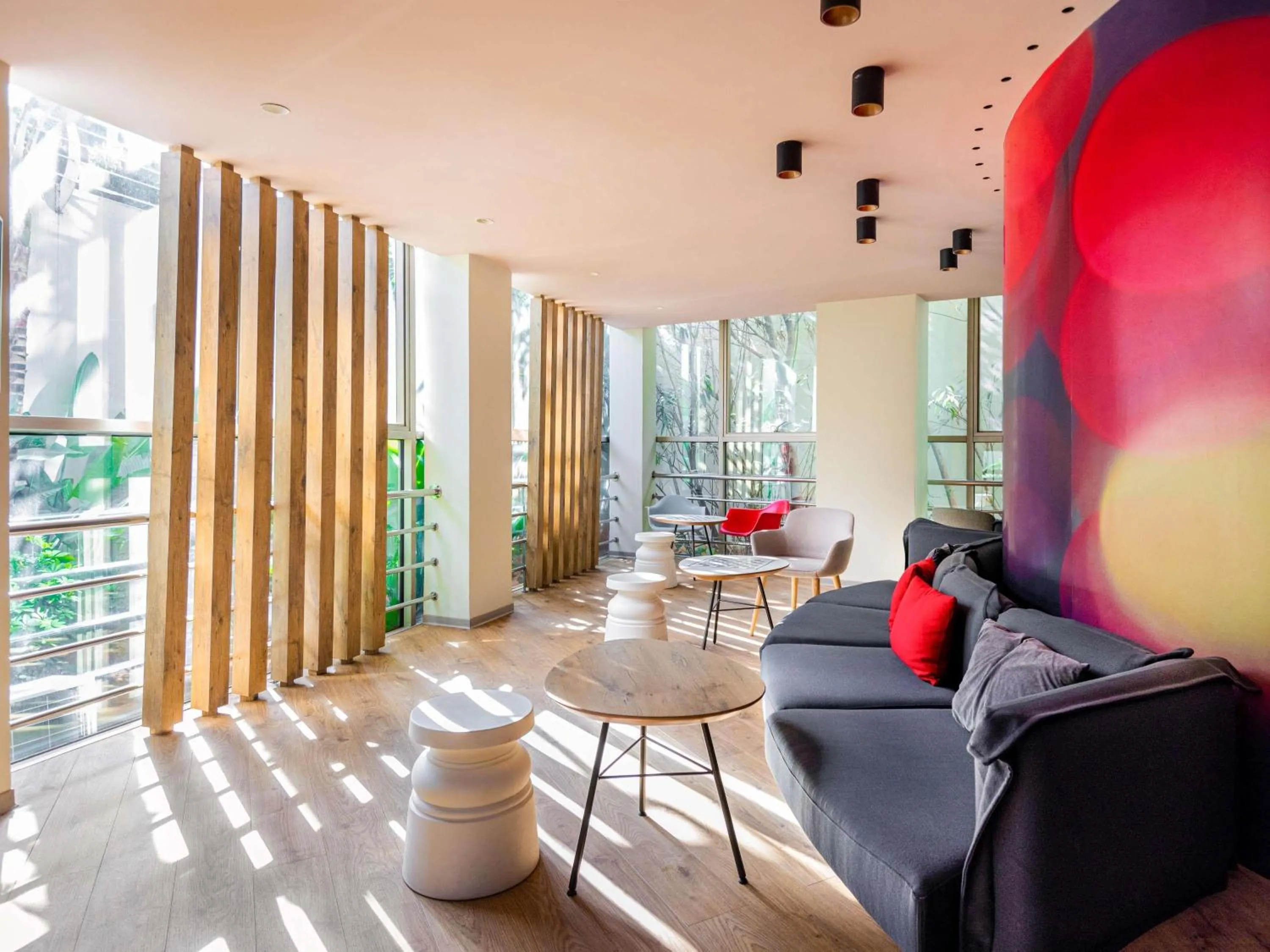 Lounge or bar in Ibis Casablanca Sidi Maarouf