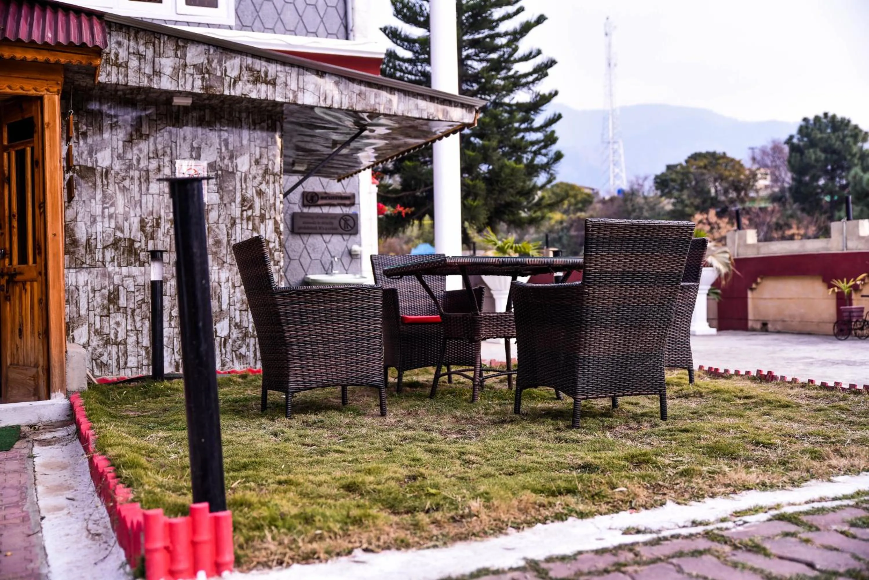 Republika Central Hotel & Resort