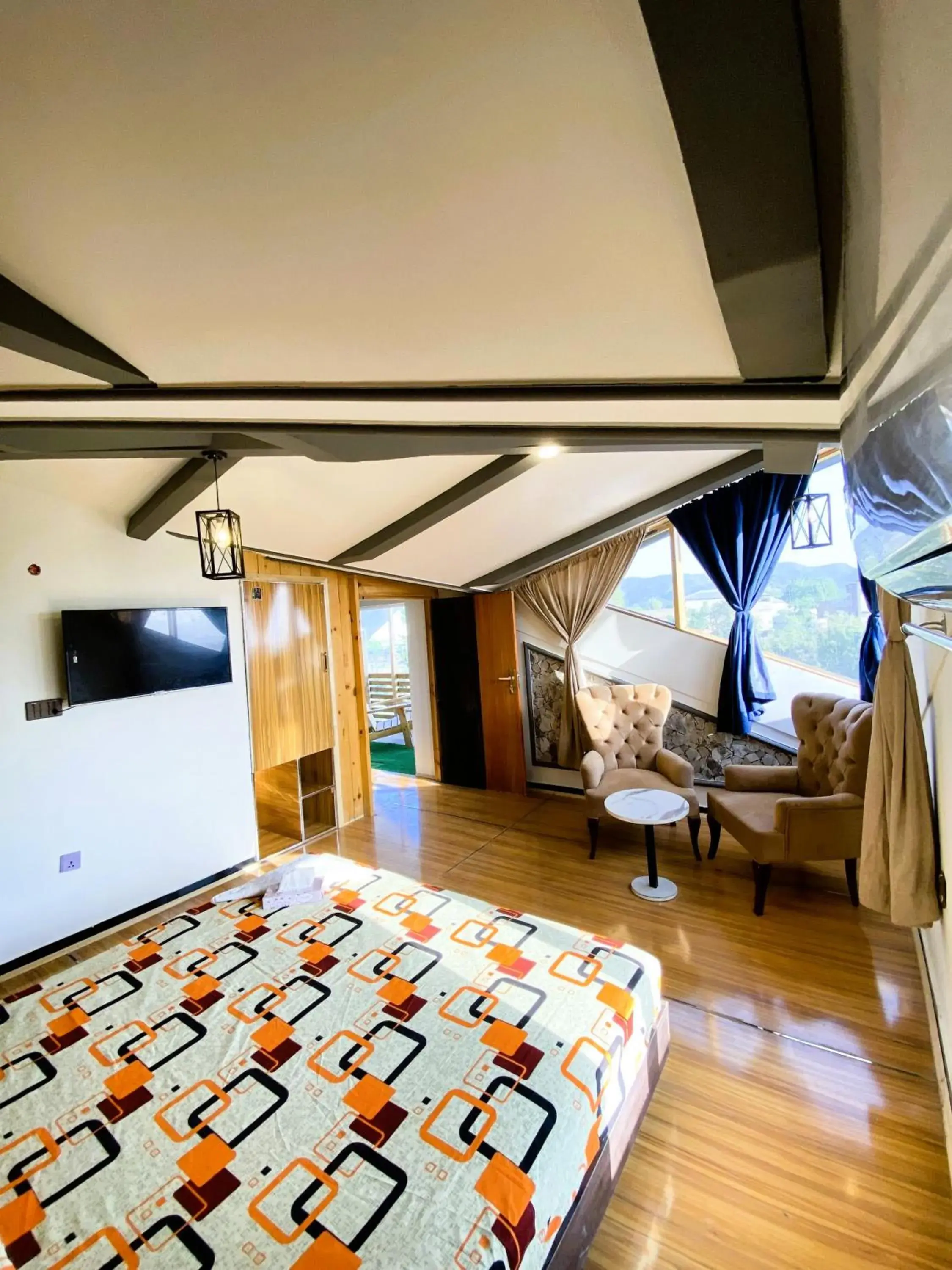 Superior King Room in Republika Central Hotel & Resort Superior King Room in Republika Central Hotel & Resort