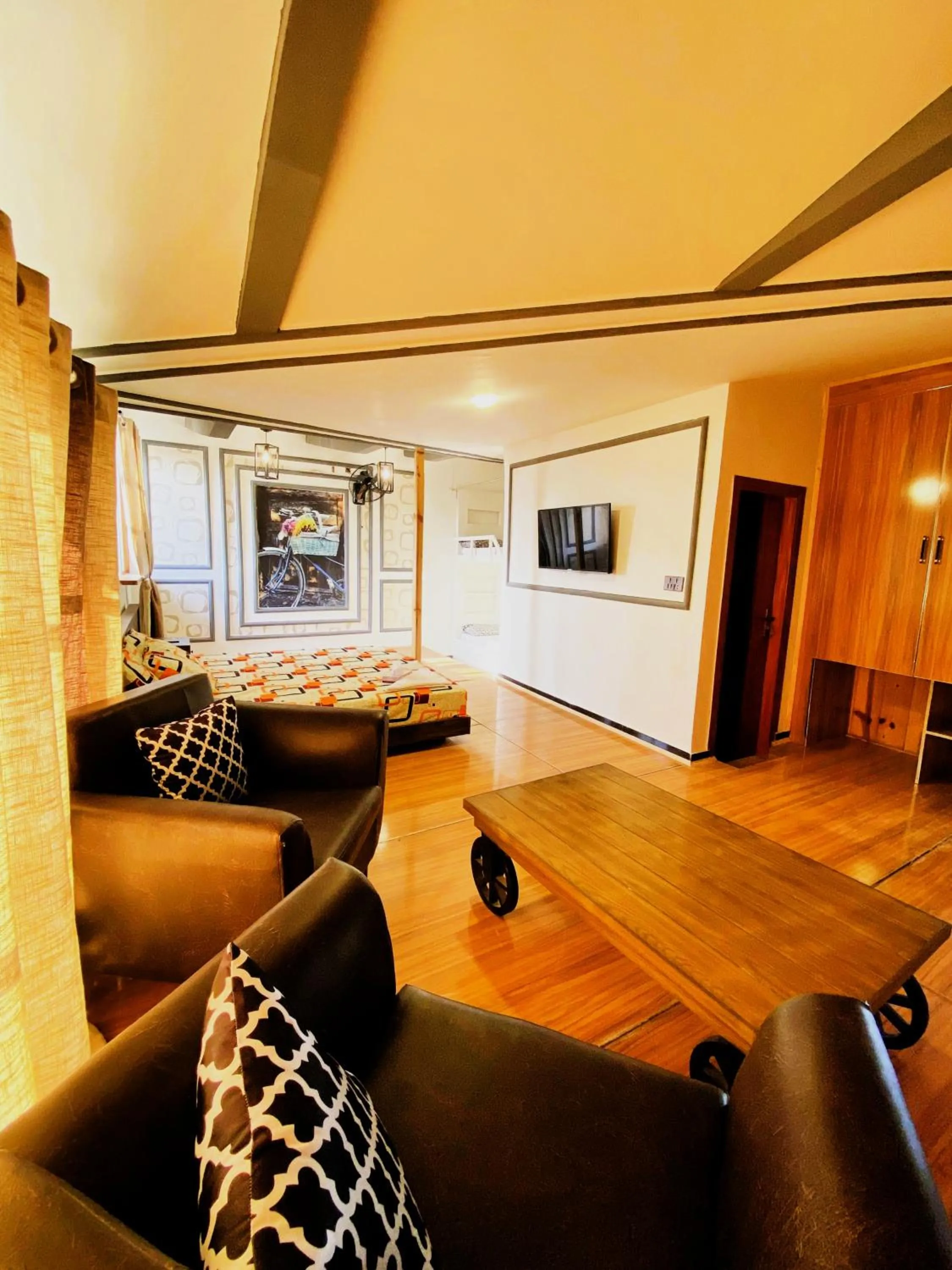 TV and multimedia in Republika Central Hotel & Resort