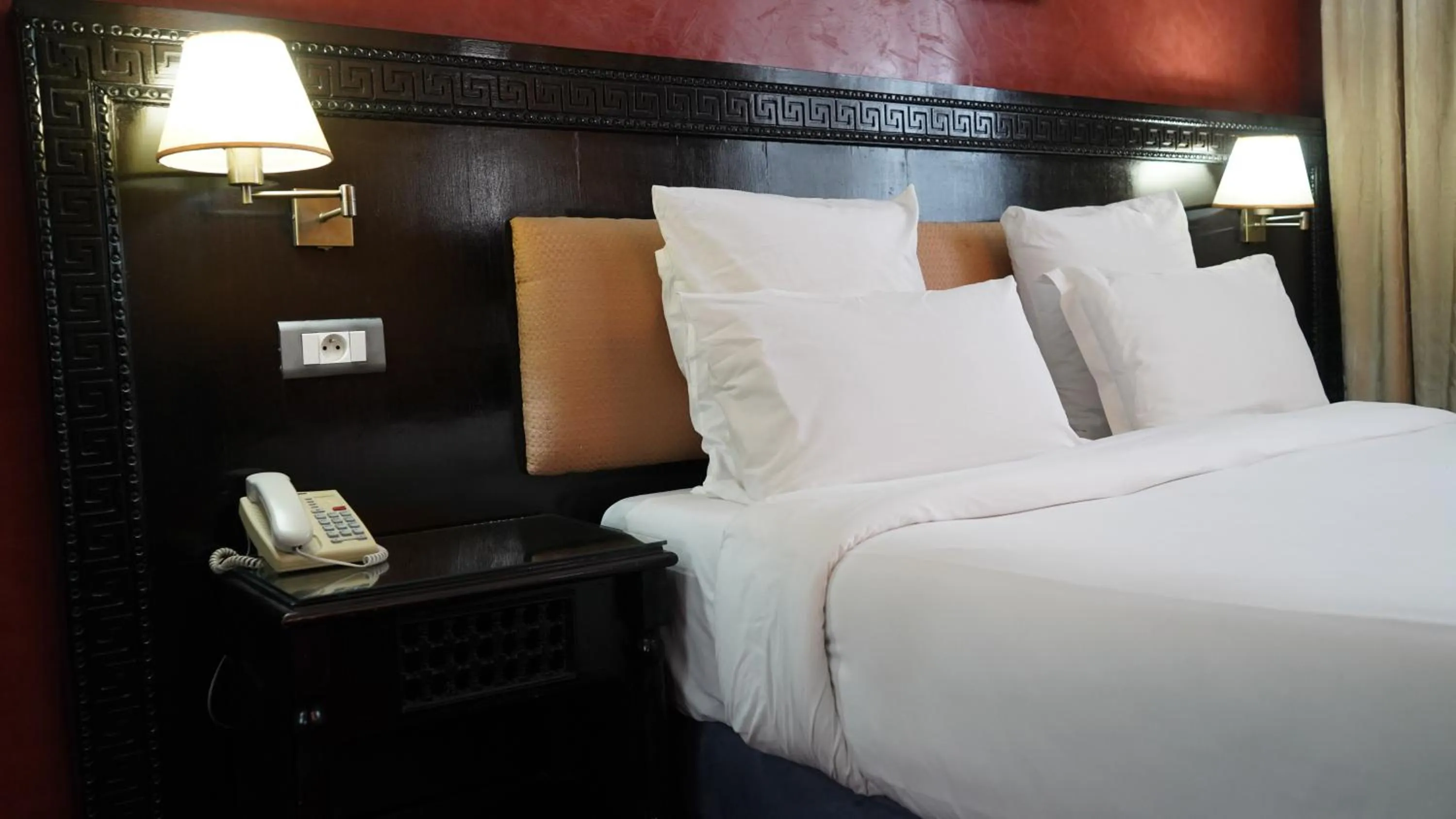 Coffee/tea facilities, Bed in Hotel Toubkal