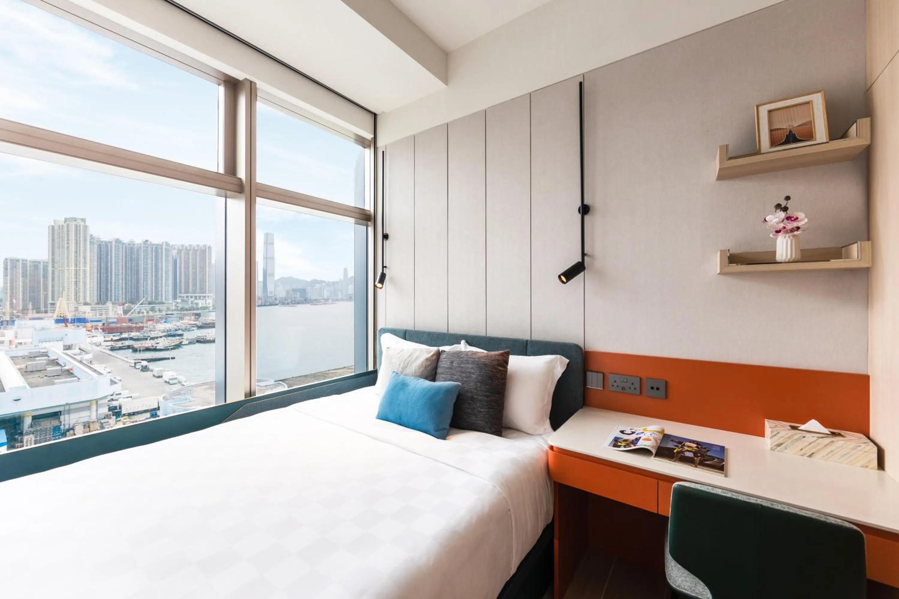 Bedroom in TOWNPLACE WEST KOWLOON