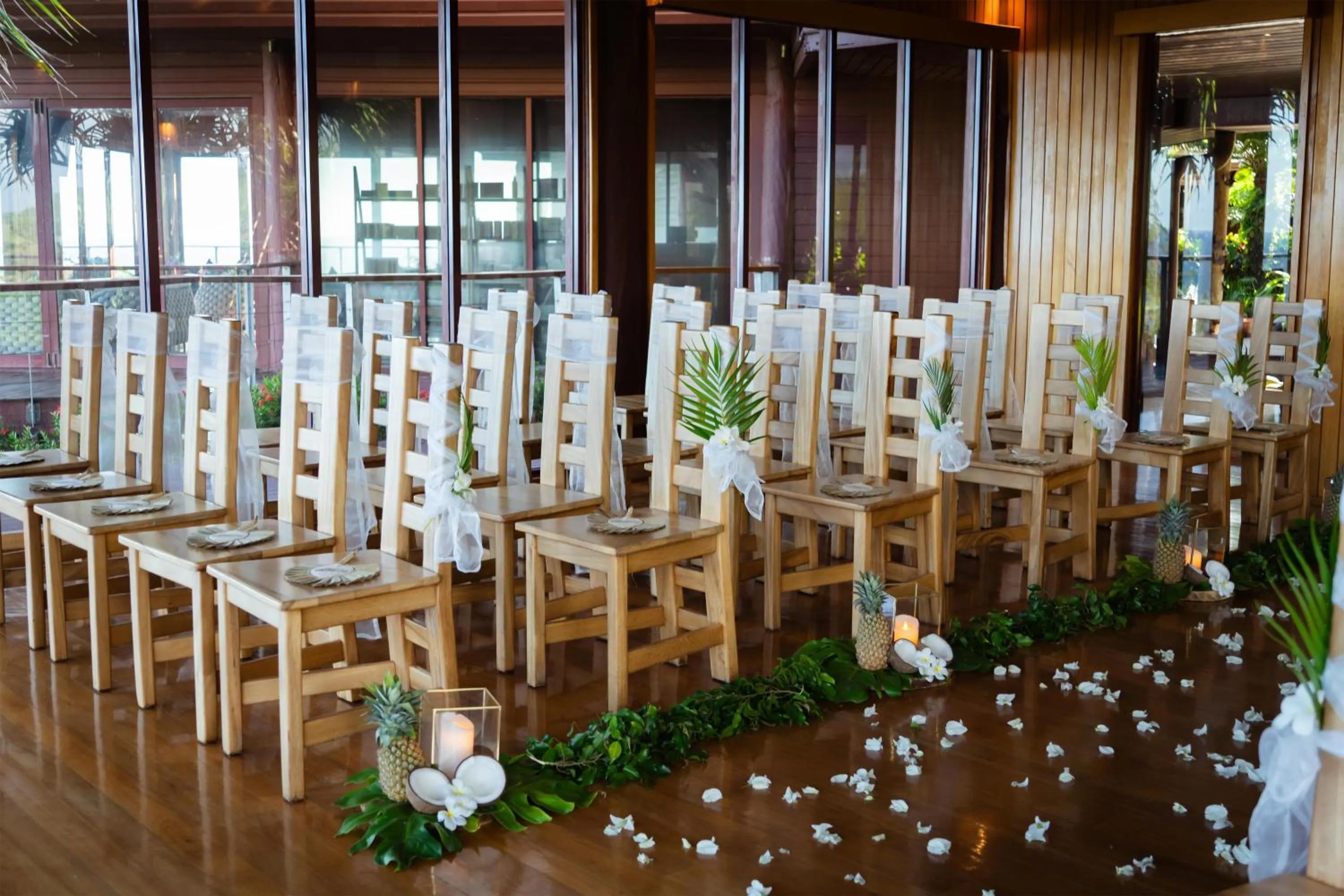 wedding in Outrigger Fiji Beach Resort