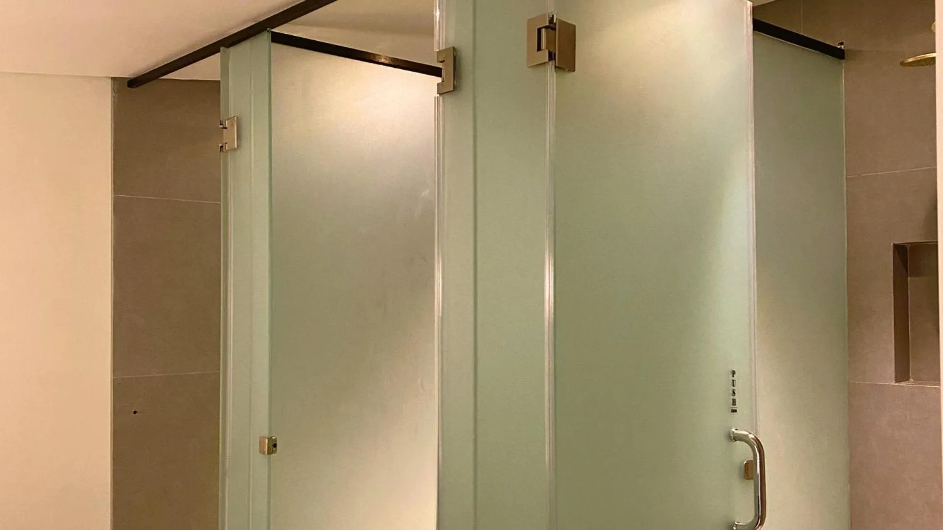 Bathroom in White Penny Hostel