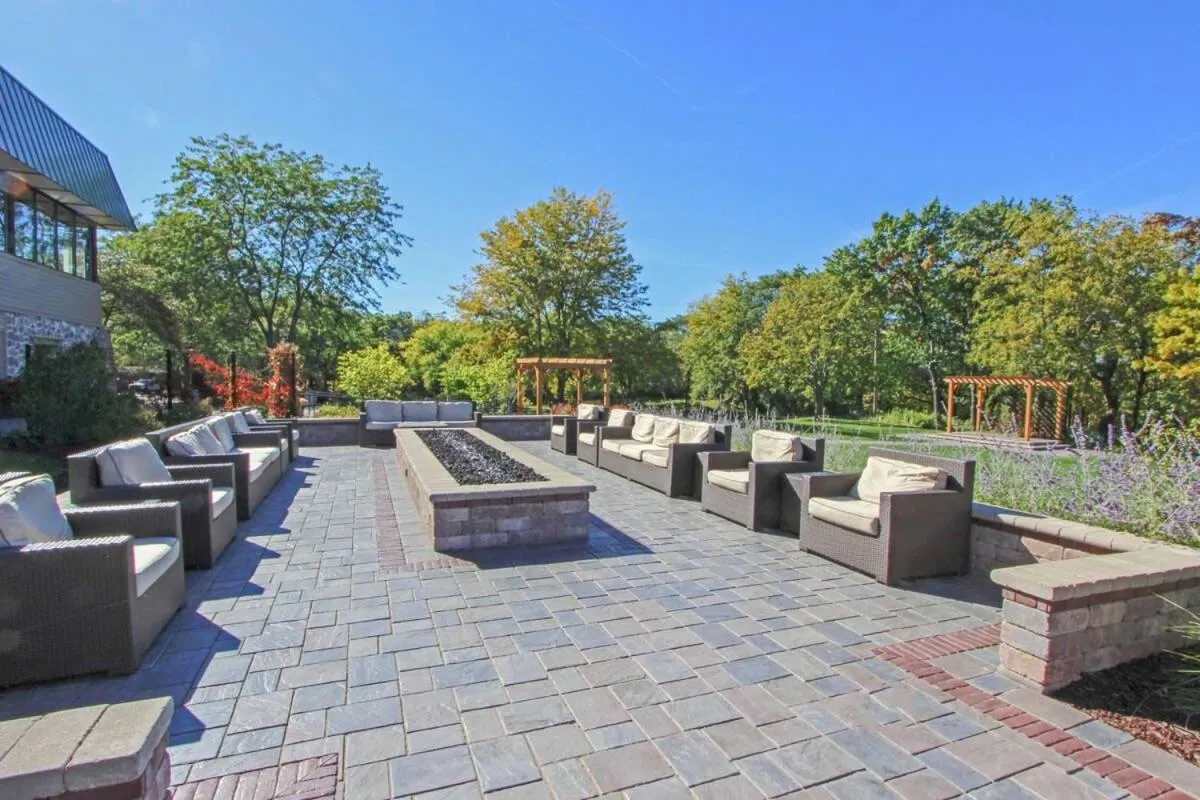 New Lake Como Condo with Lake Views