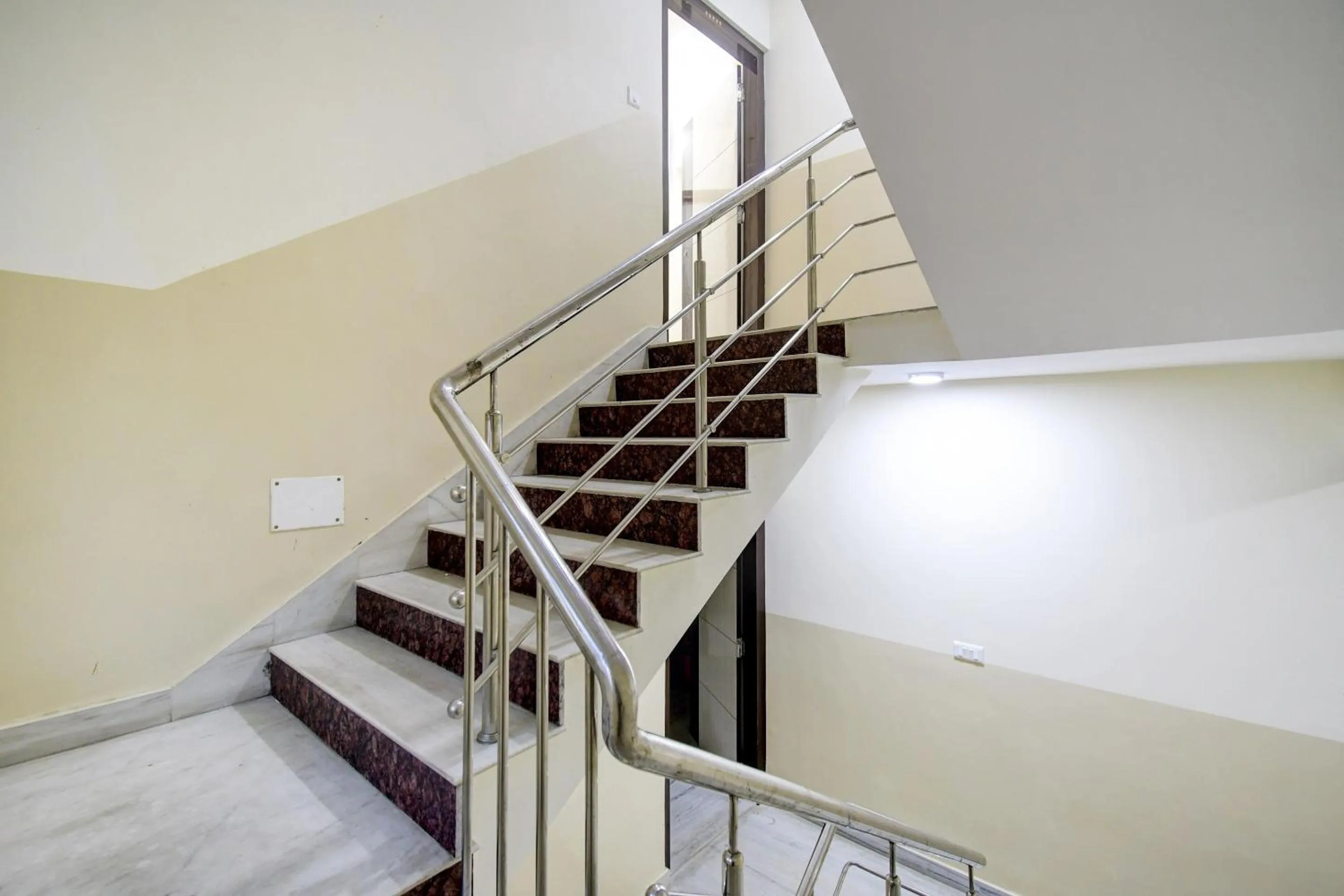 Lobby or reception in Townhouse TR Residence Newtown