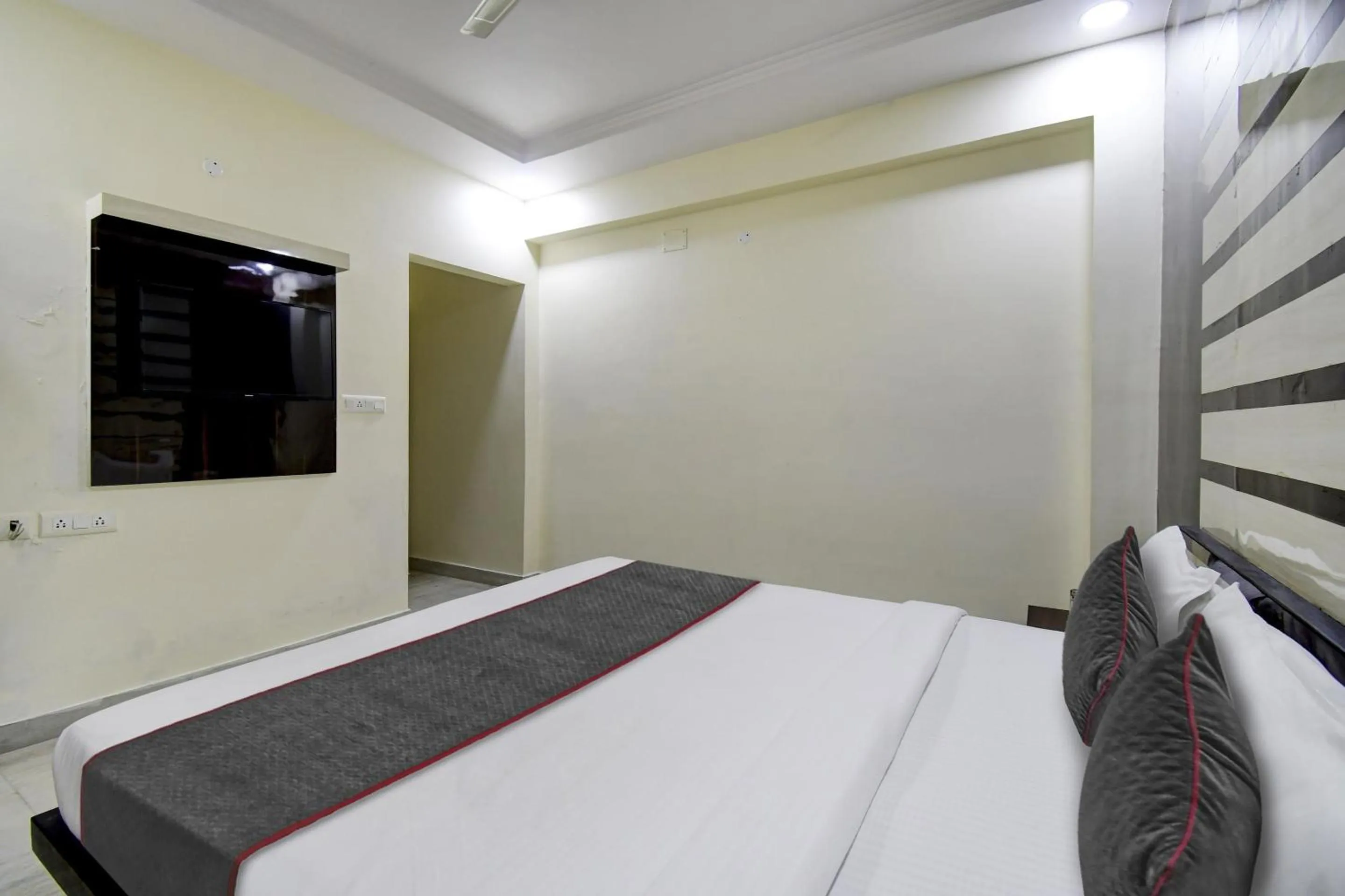 Bedroom, Bed in Townhouse TR Residence Newtown