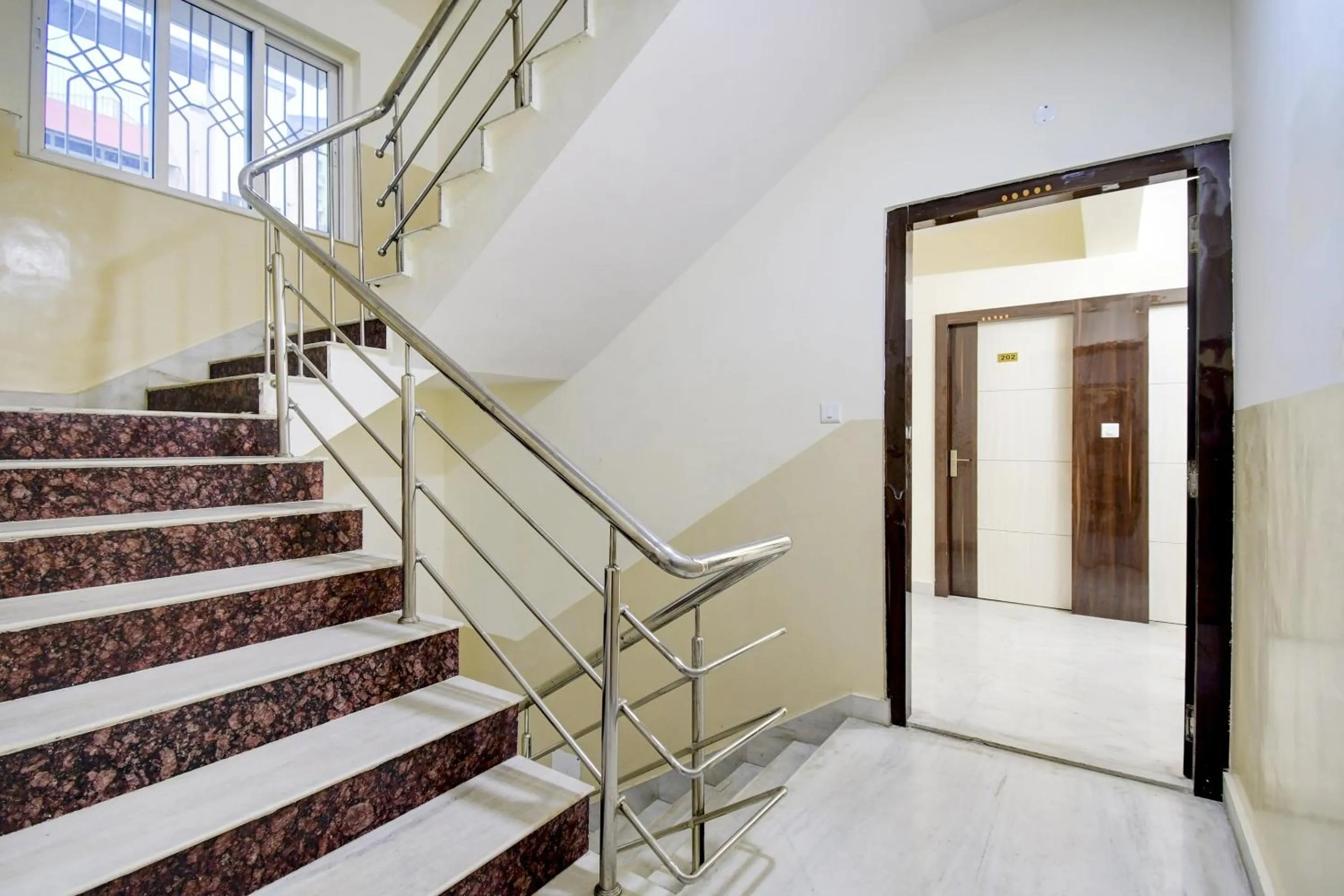 Lobby or reception in Townhouse TR Residence Newtown