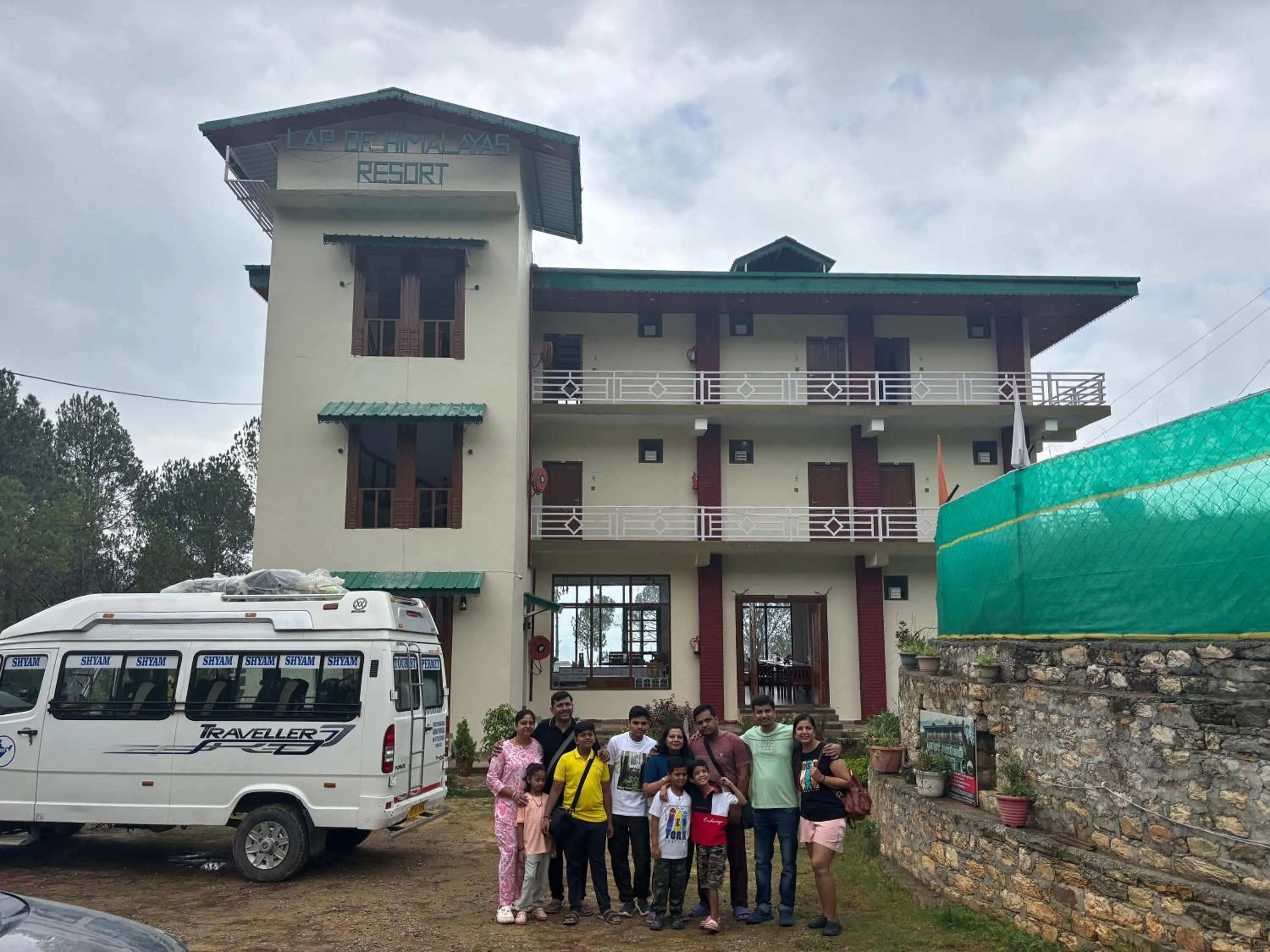 Lap Of Himalayas Resort