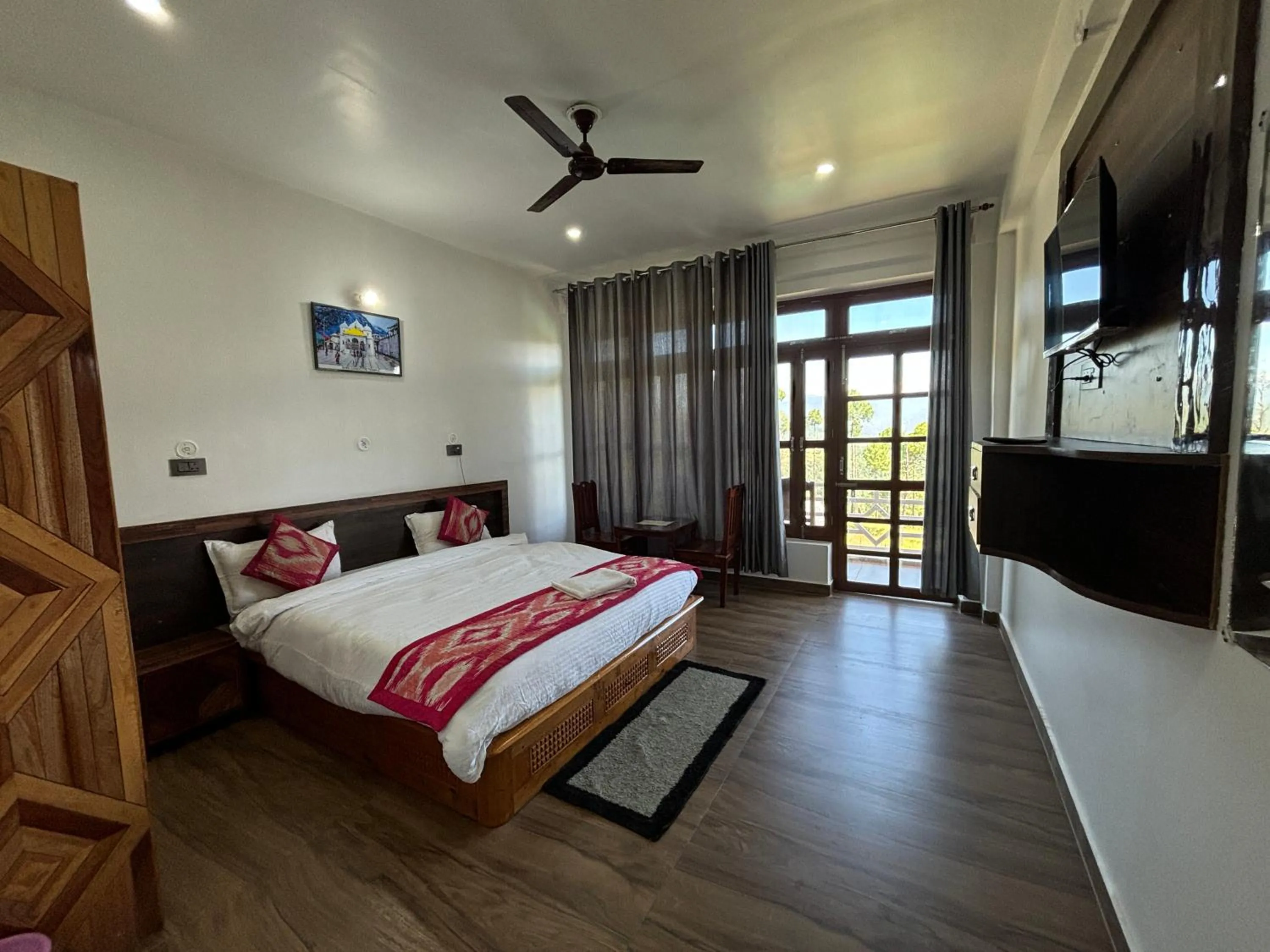 Bed in Lap Of Himalayas Resort