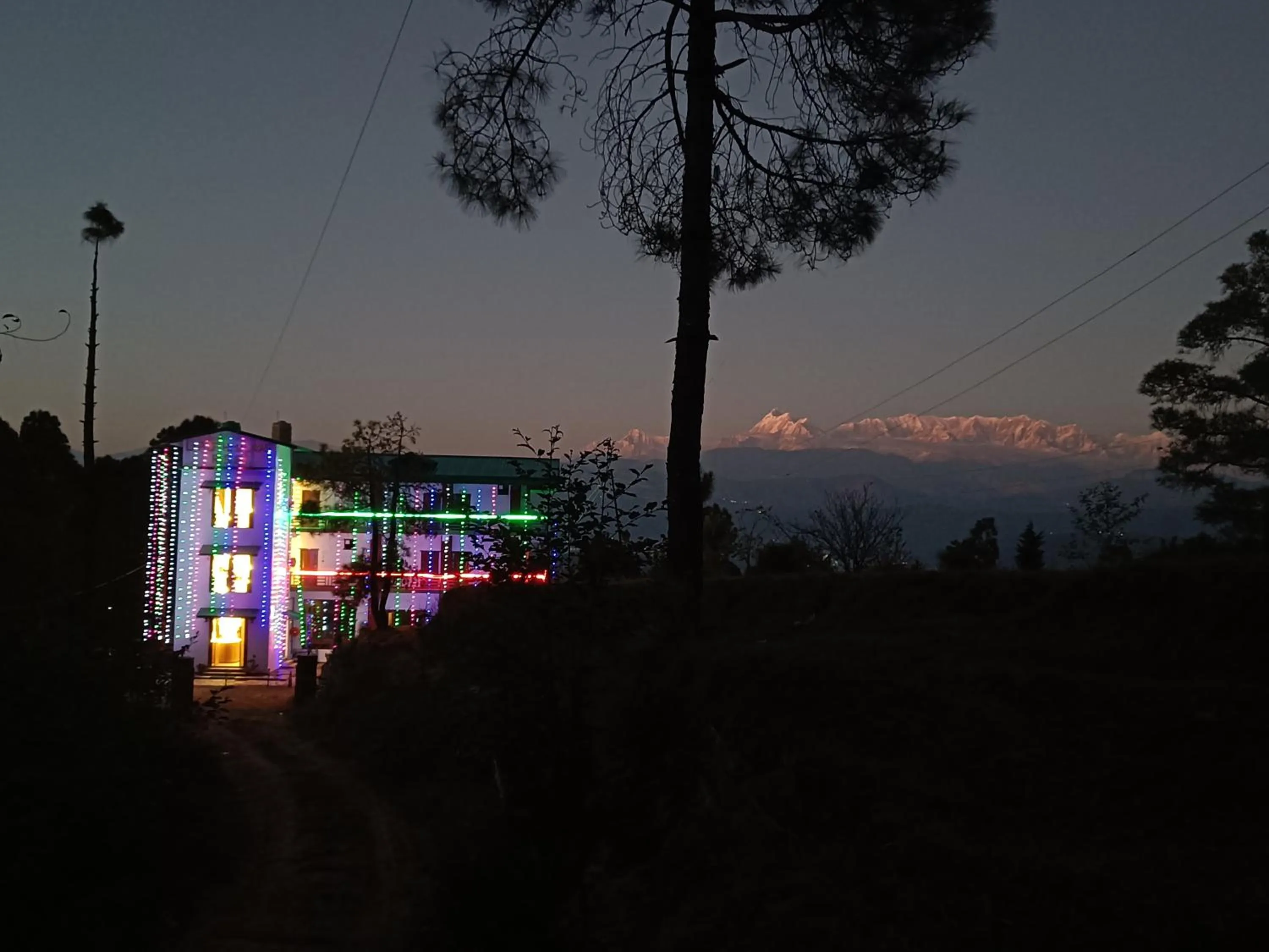 Lap Of Himalayas Resort