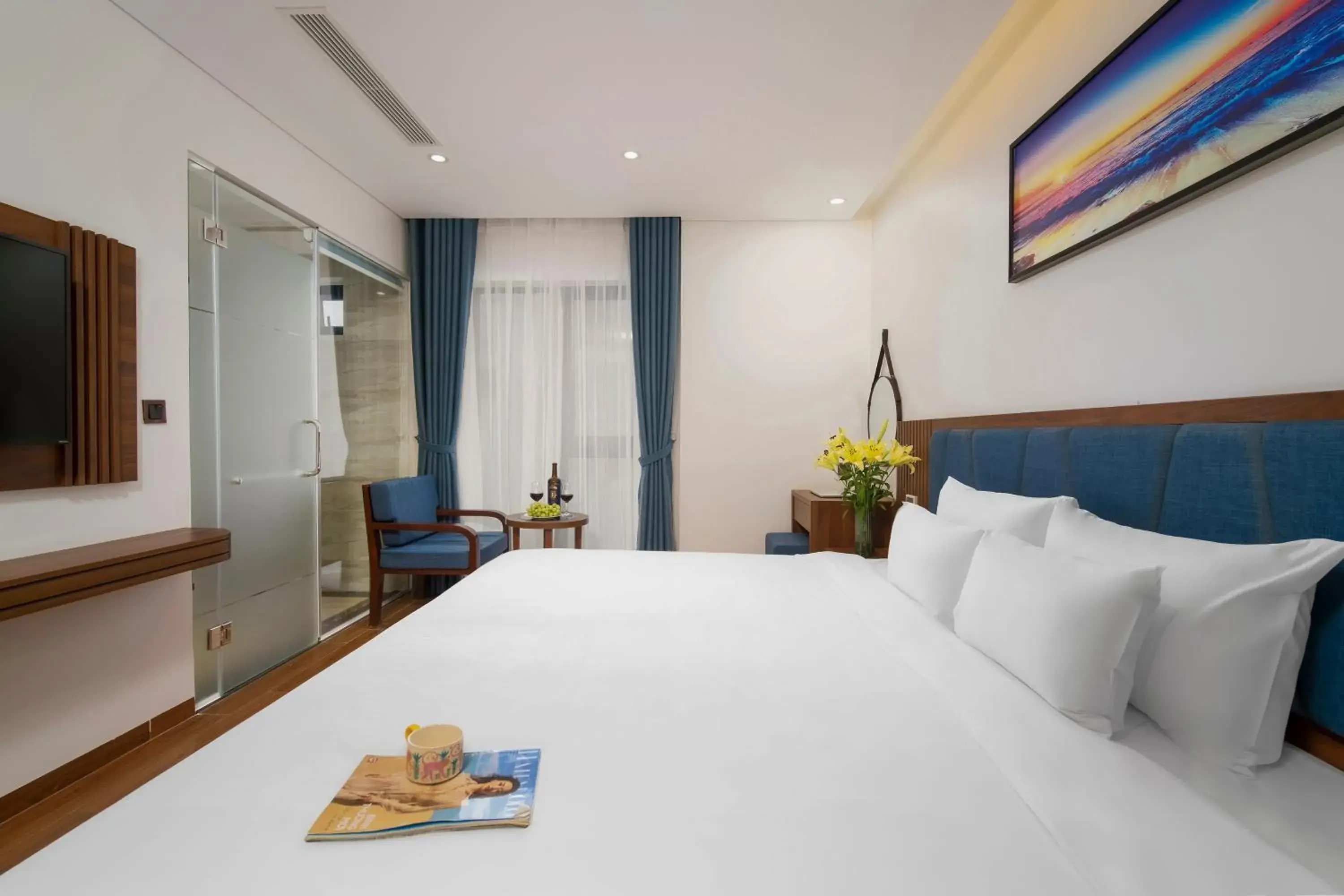 Deluxe Double or Twin Room with City View in Ruby Star Da Nang - Central My Khe Beach Deluxe Double or Twin Room with City View in Ruby Star Da Nang - Central My Khe Beach