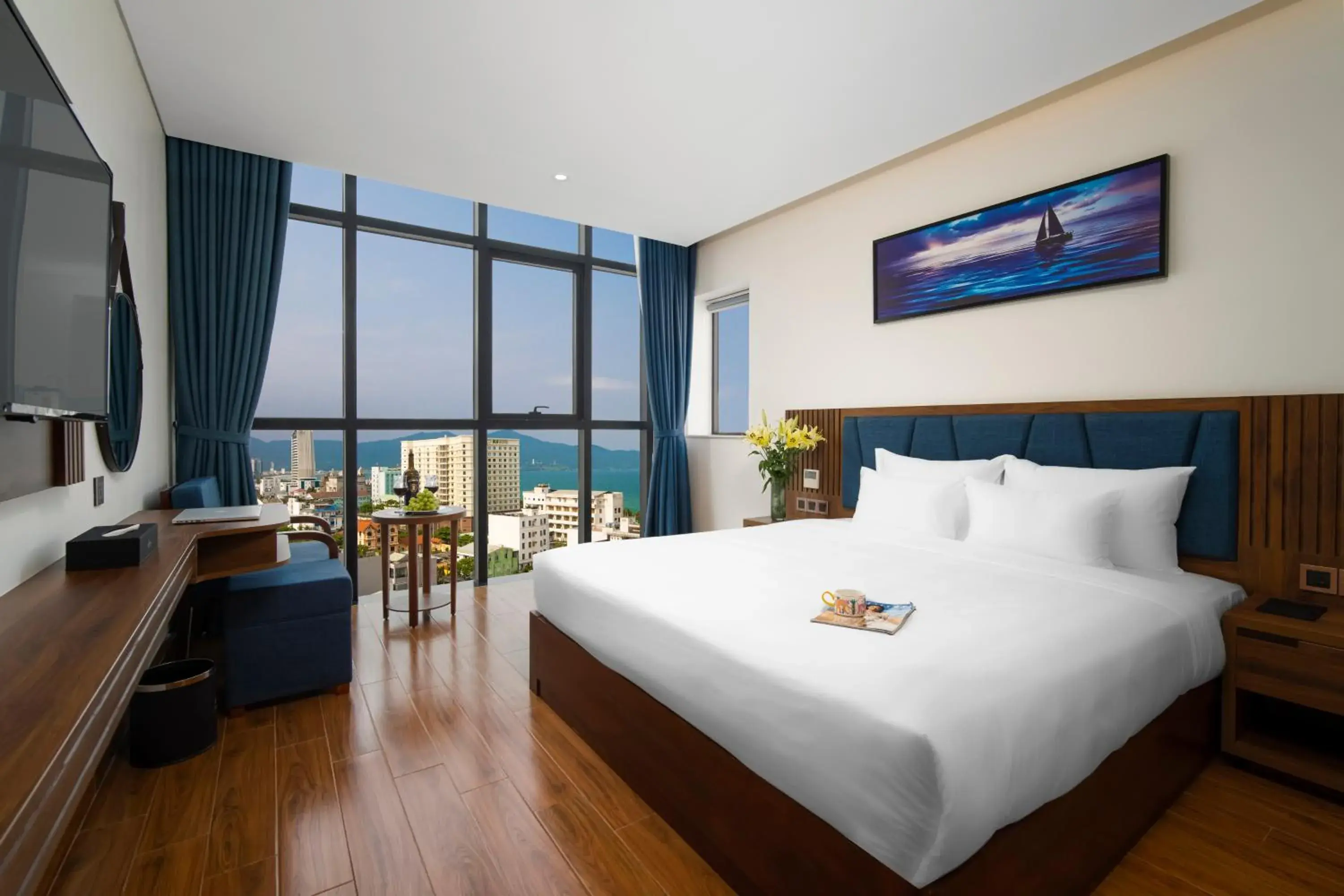 King Suite with Ocean View in Ruby Star Da Nang King Suite with Ocean View in Ruby Star Da Nang