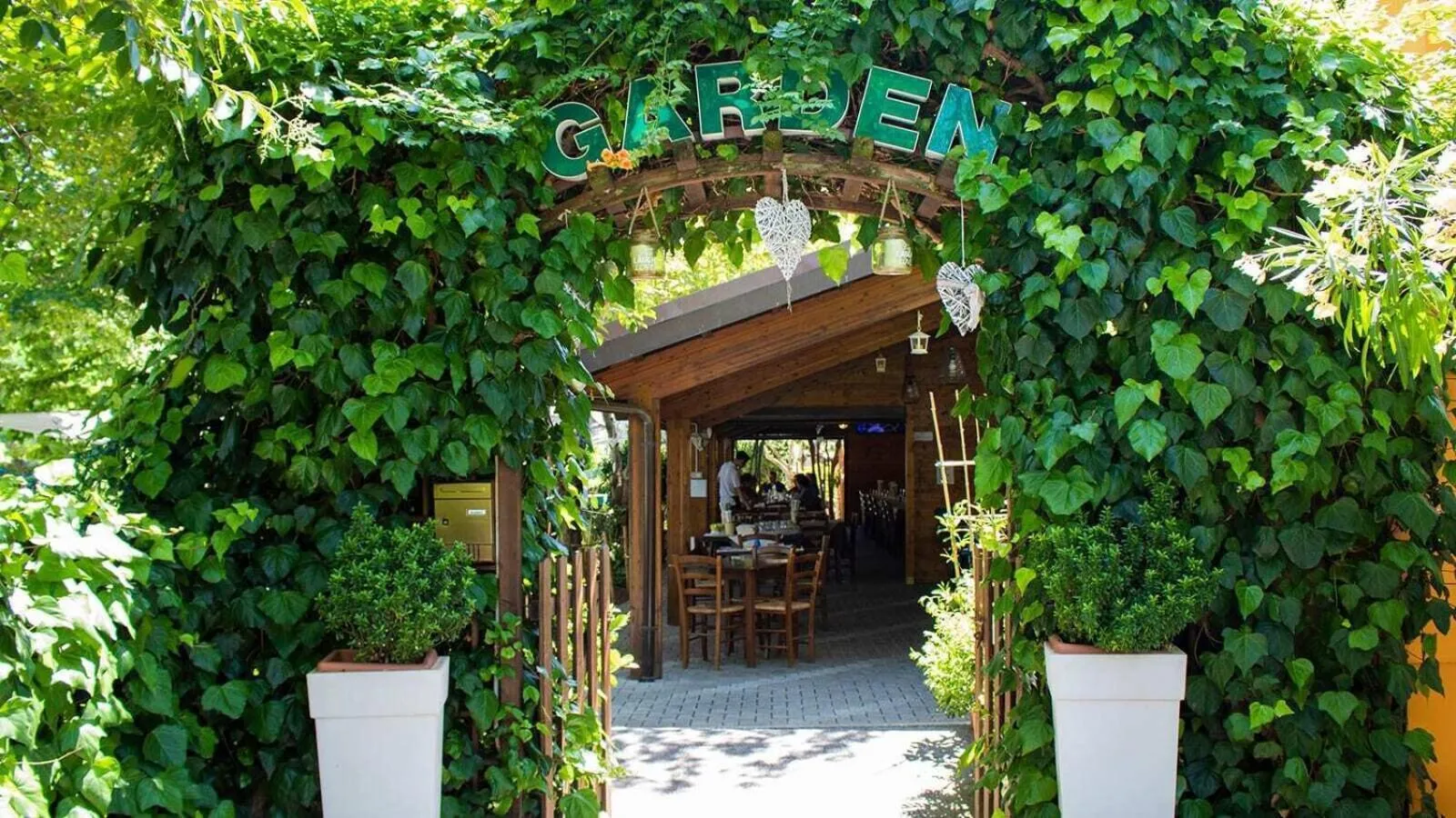 Restaurant/places to eat in Garden Village San Marino