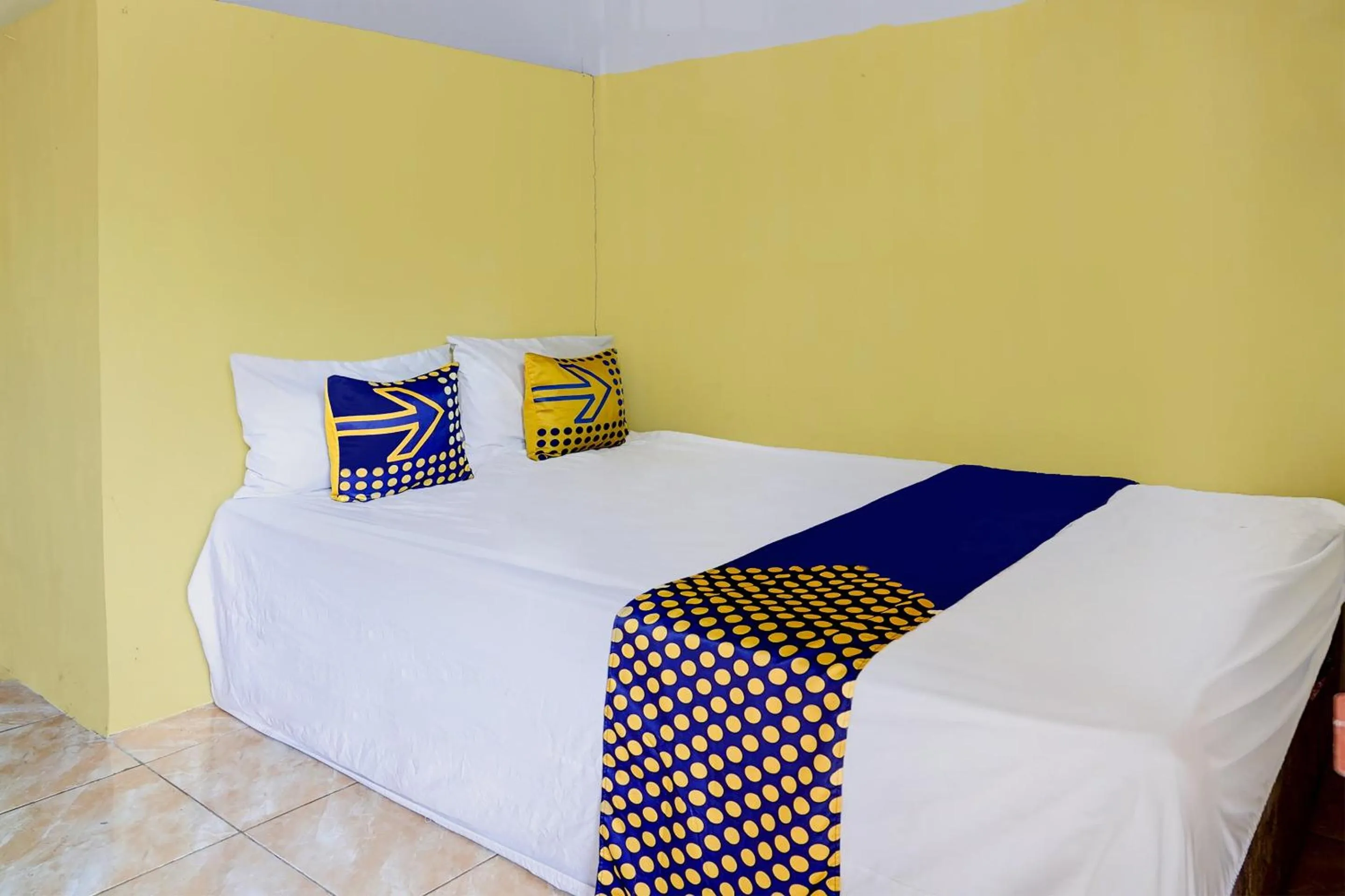 Bedroom, Bed in SPOT ON 92480 Iwn Homestay Syariah