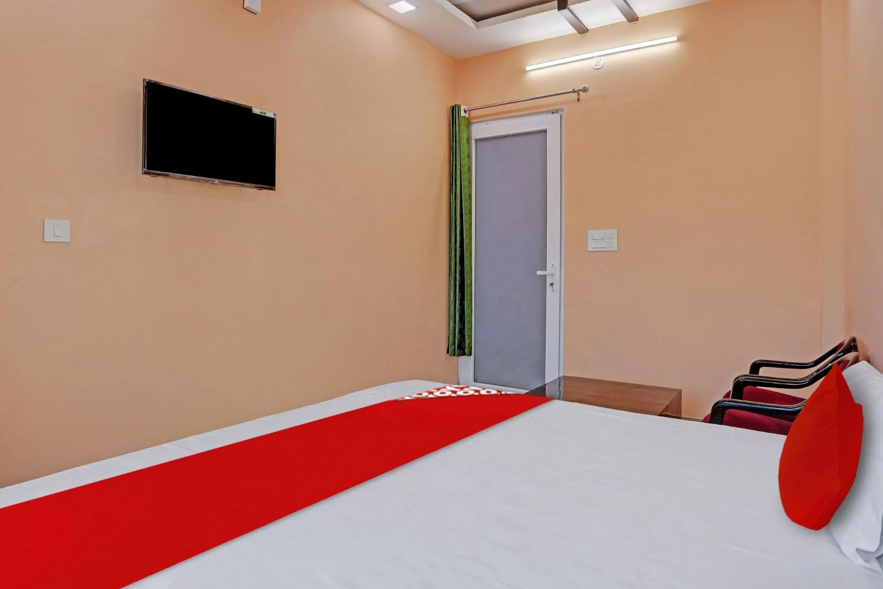 Bedroom, Bed in Hotel O Mb Garden & Resorts