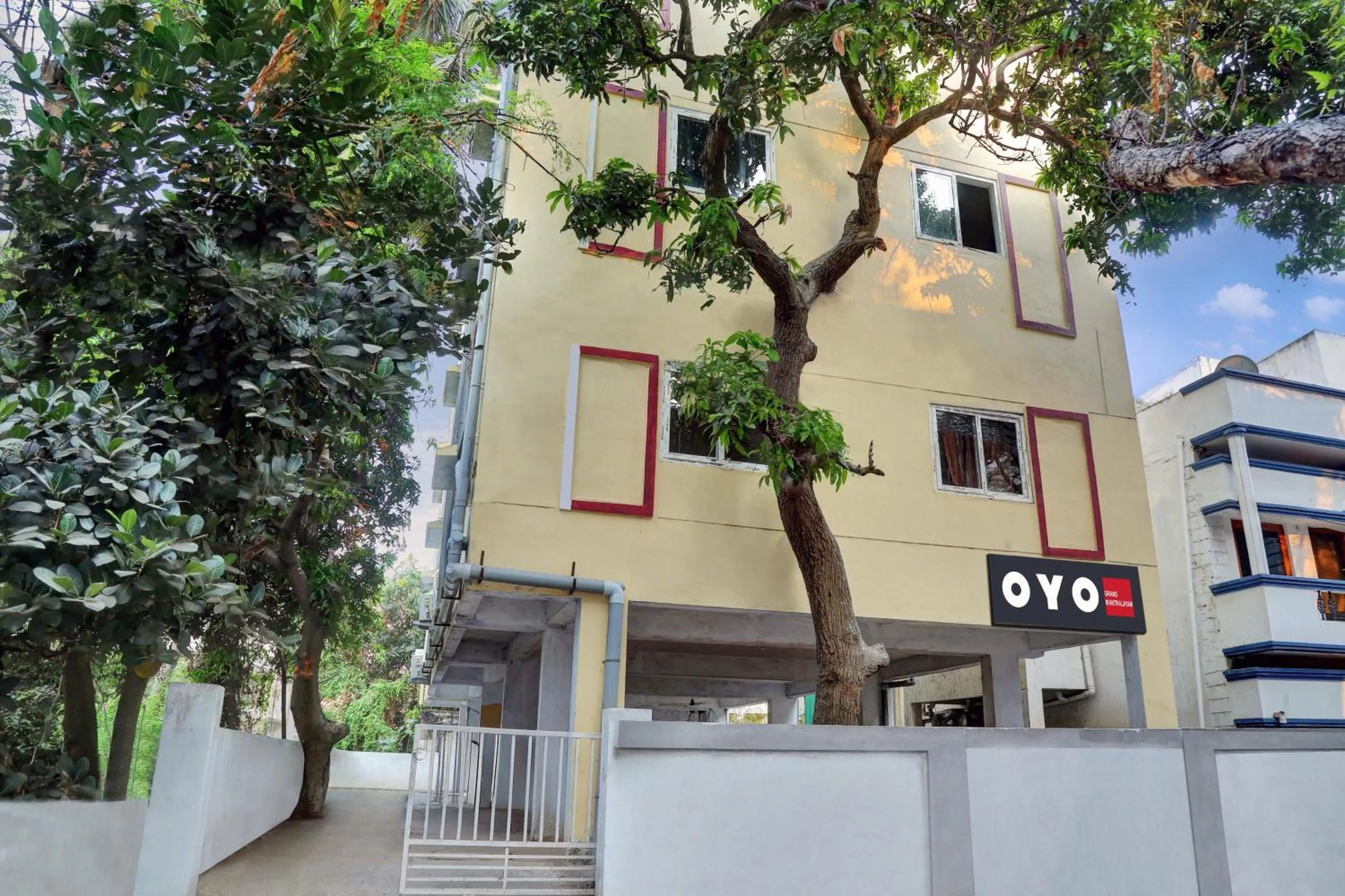 Facade/entrance in SPOT ON Grand Mantralayam