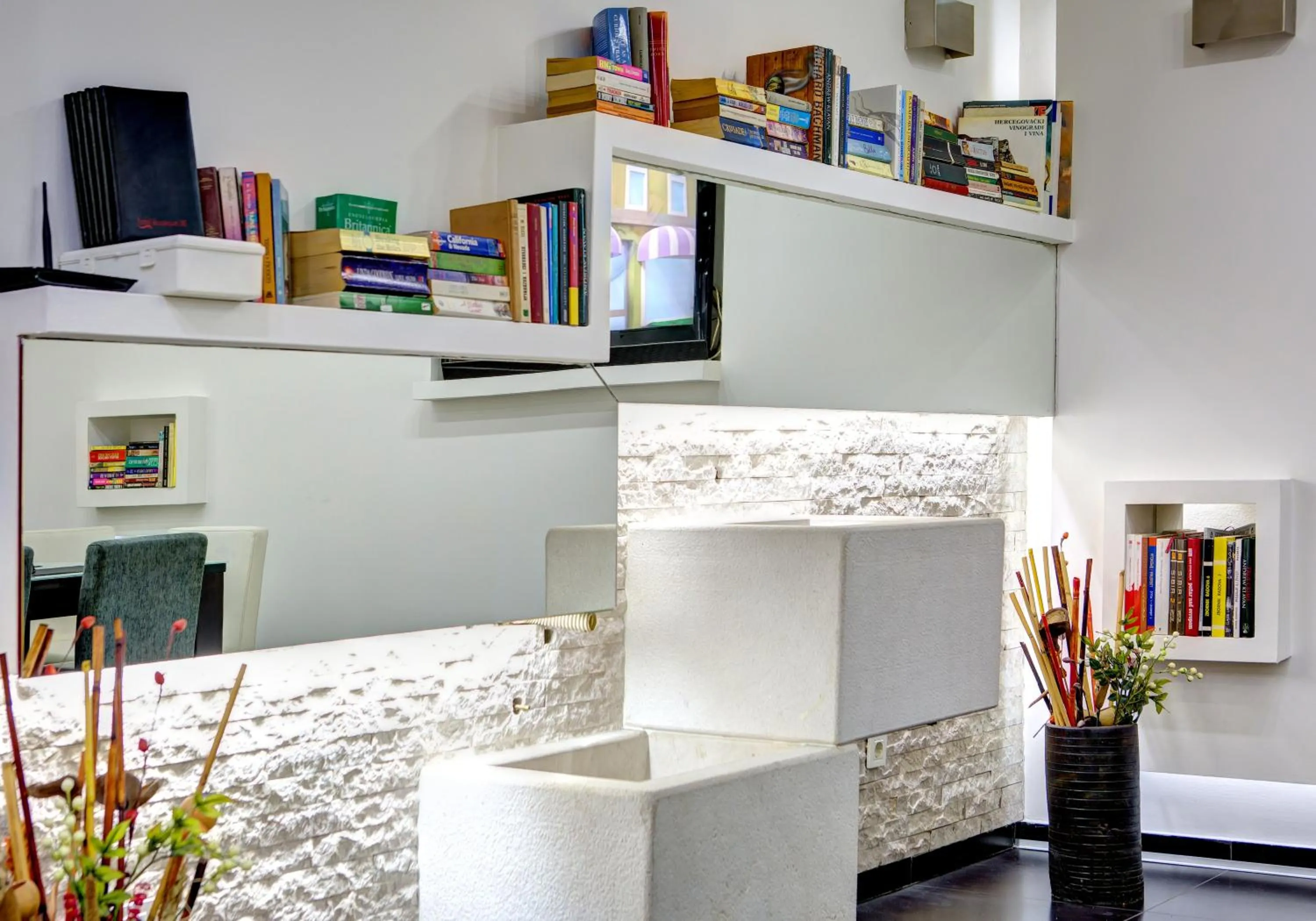 Restaurant/places to eat in Hotel Boutique 36