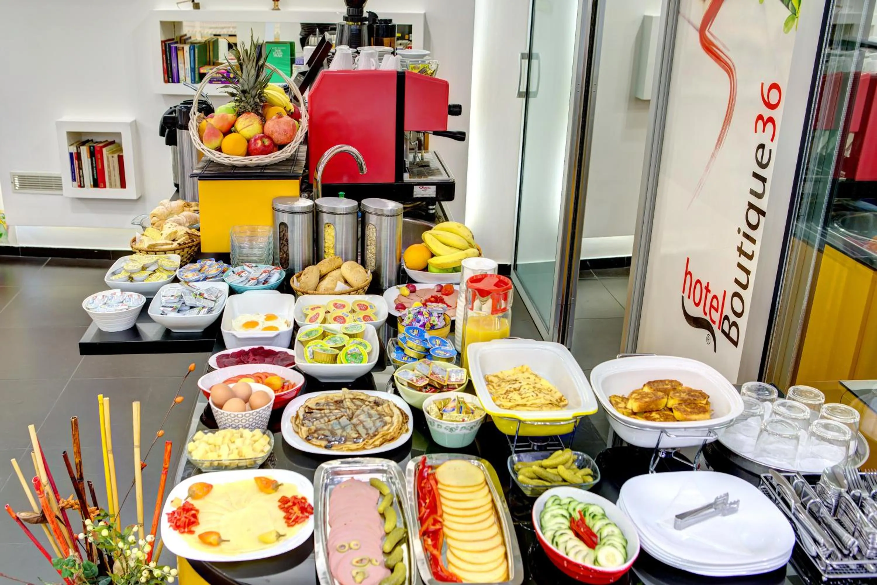 Continental breakfast in Hotel Boutique 36