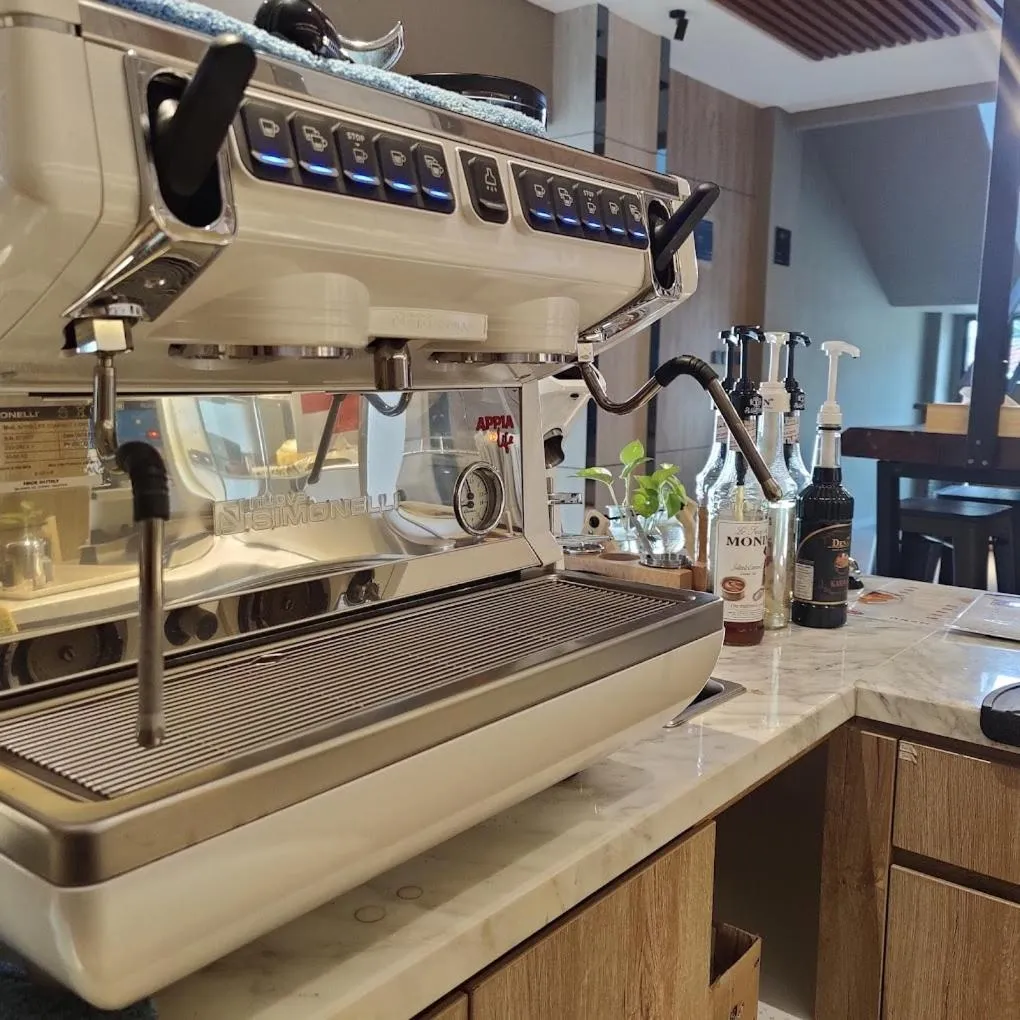 Restaurant/places to eat in The Mango Suites by Flat06