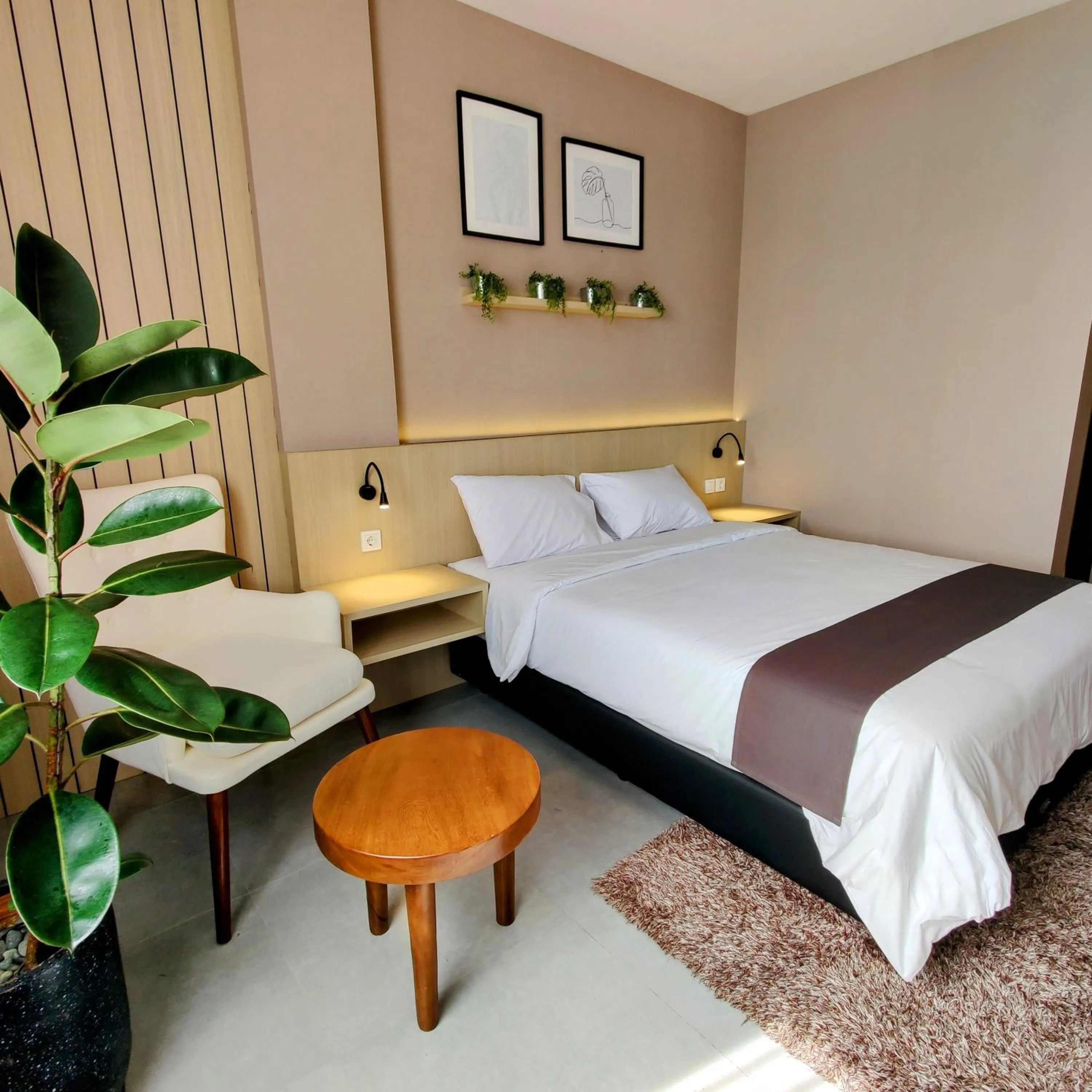 Bed in The Mango Suites by Flat06