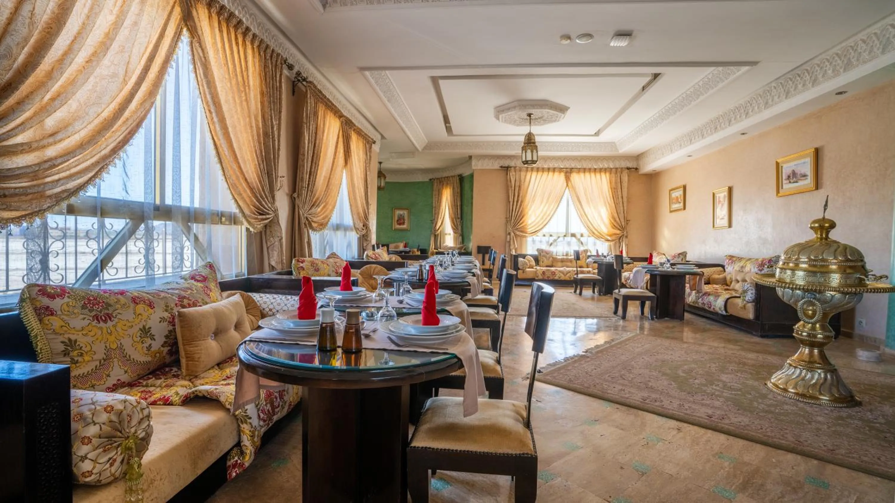 Restaurant/places to eat in Palais Du Desert Hotel & Spa