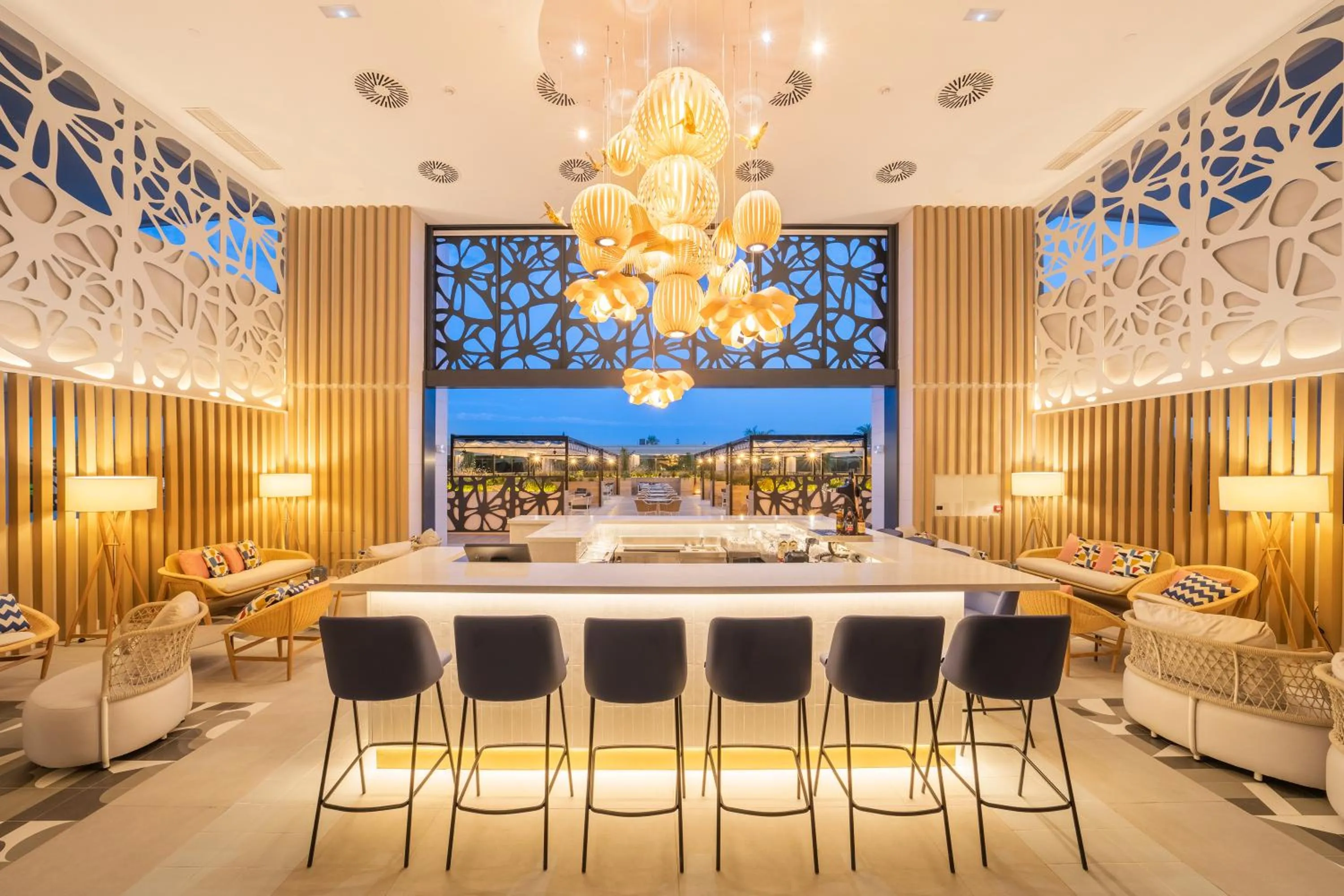 Lounge or bar in Eurostars Oasis Marbella