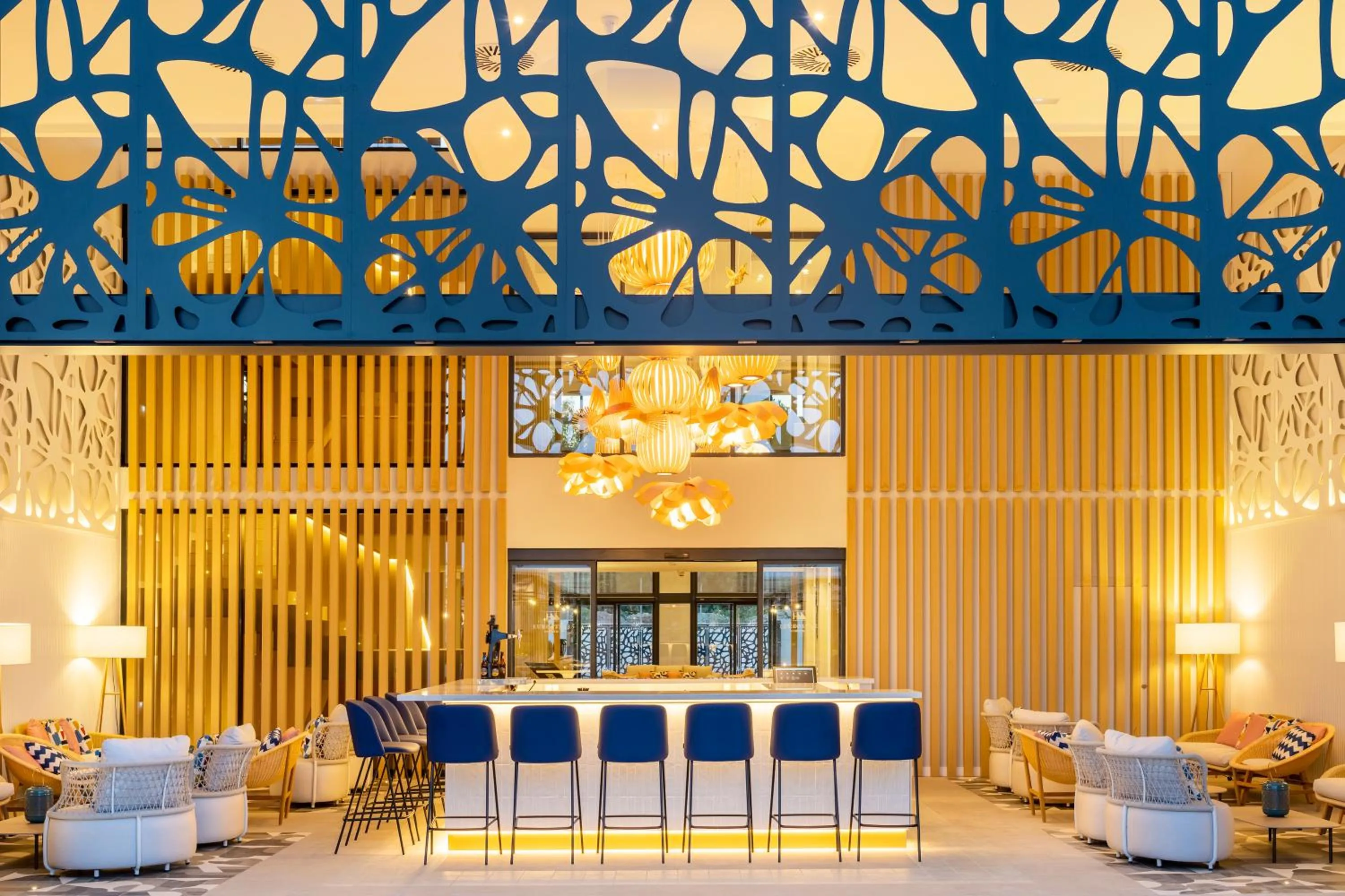 Lounge or bar in Eurostars Oasis Marbella