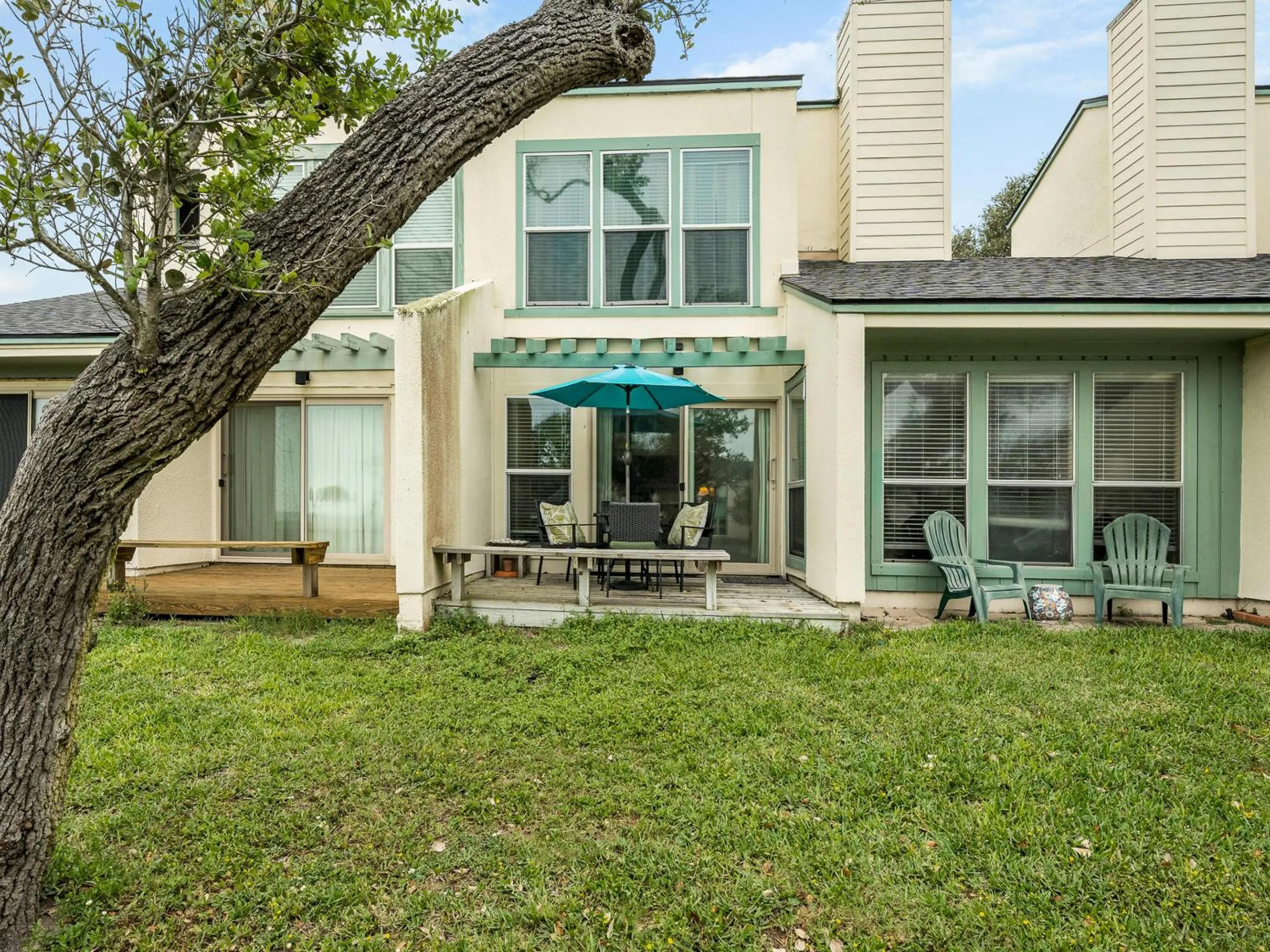 Property building in Sailing Windward