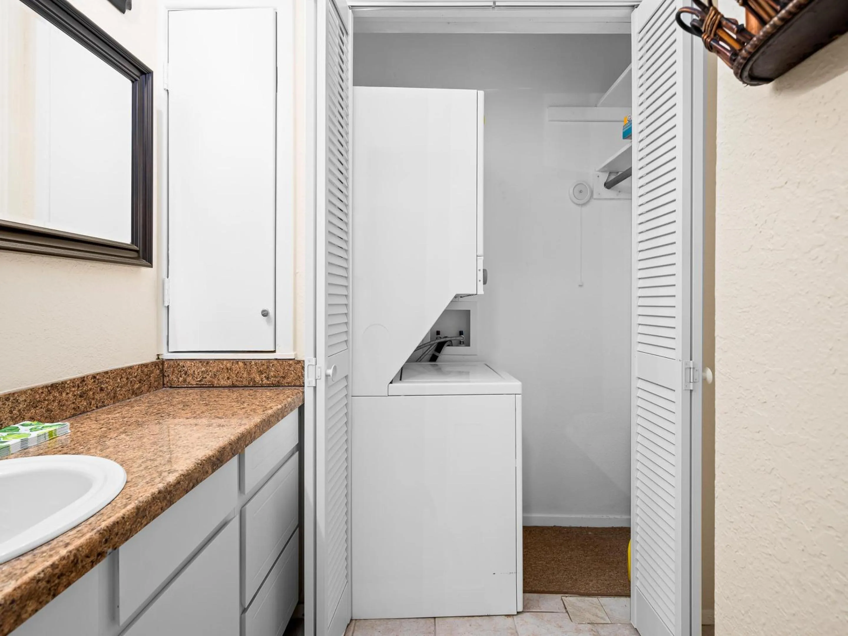 Property building in Sailing Windward