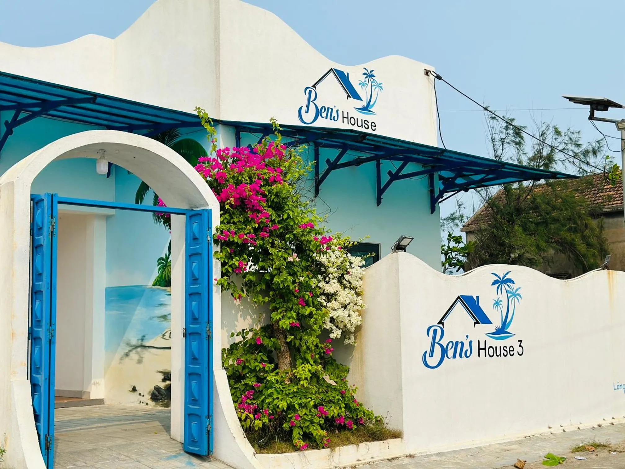 Property logo or sign in Ben's House 3