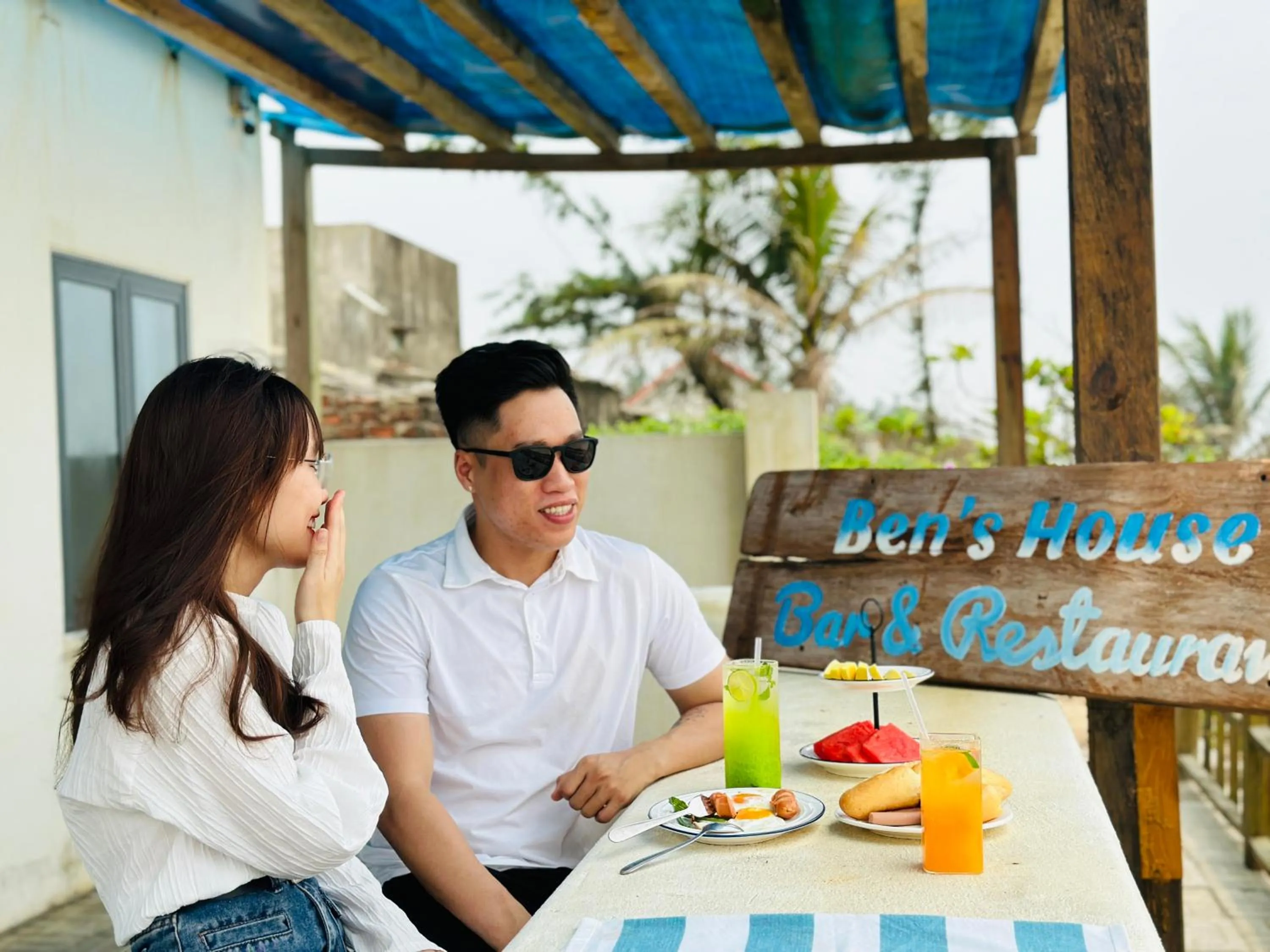 Food and drinks in Ben's House 3