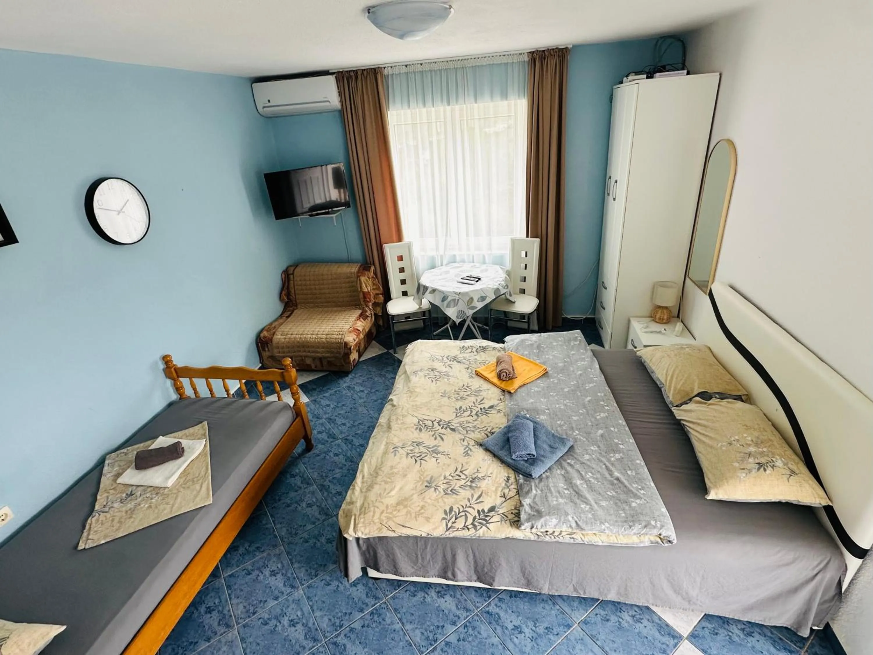 Bed in Maki Apartments - Plavi Horizonti Beach