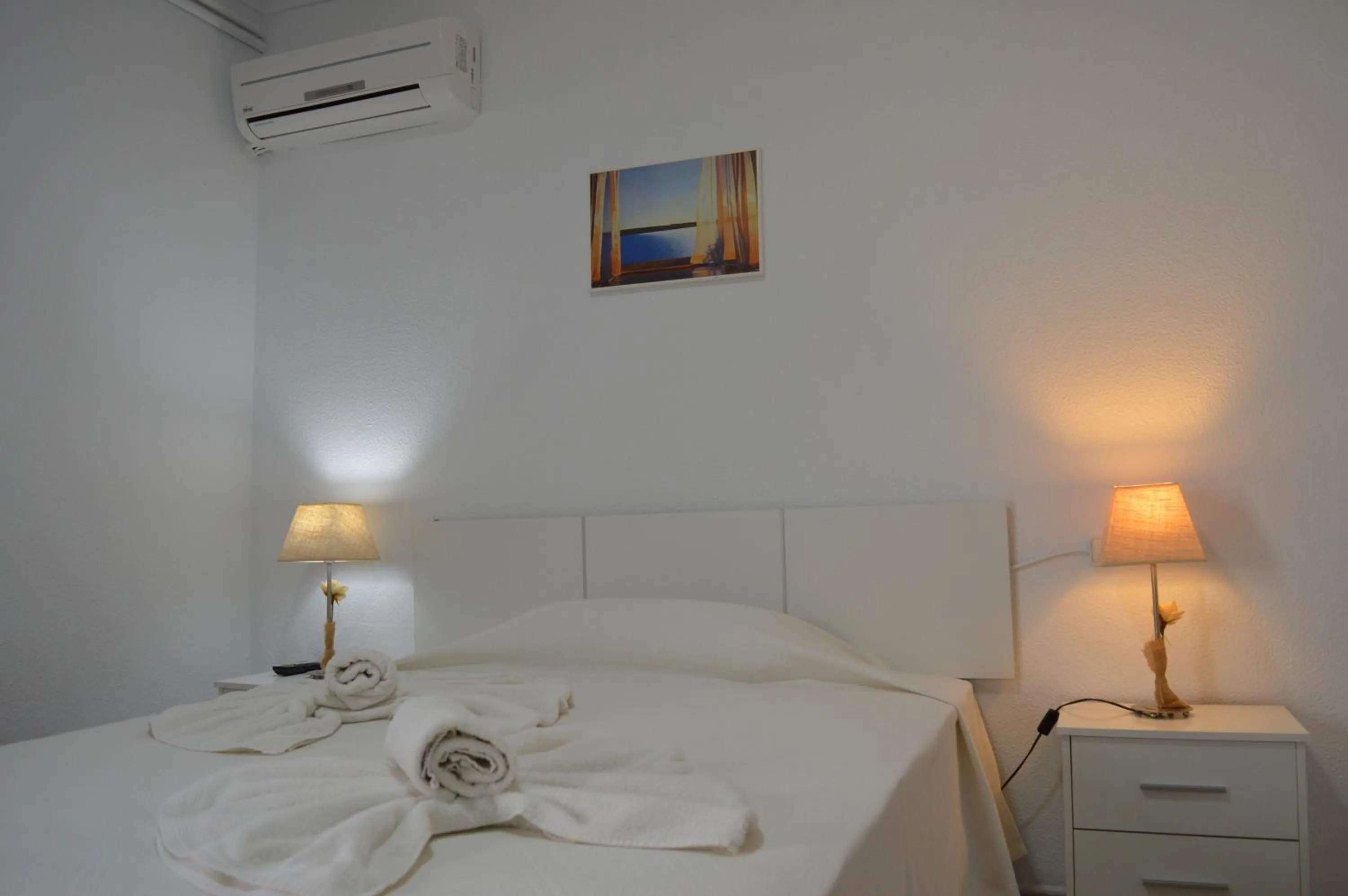 Photo of the whole room, Bed in Nuevo Hotel Capitolio