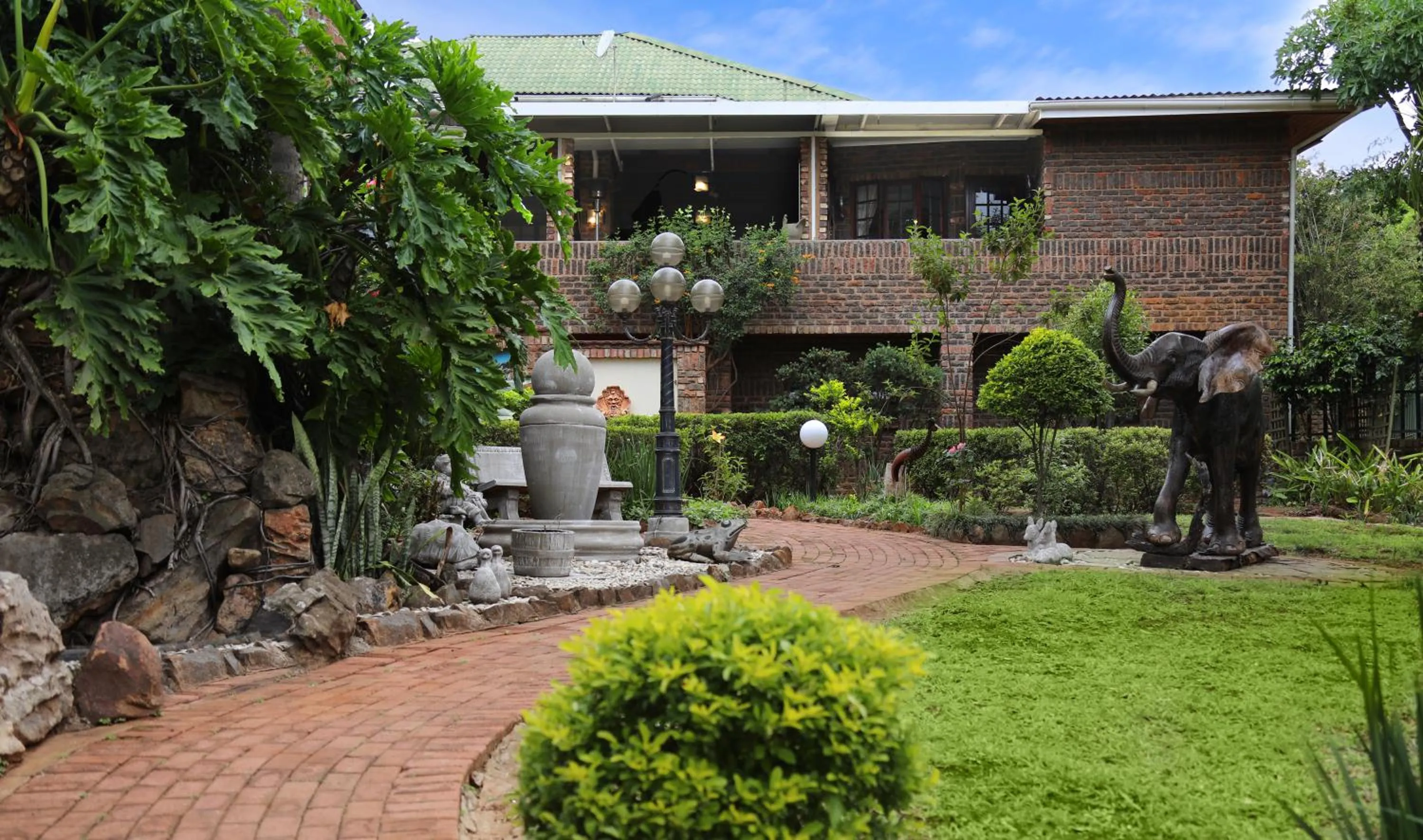 Garden in Villa Ticino Guest House