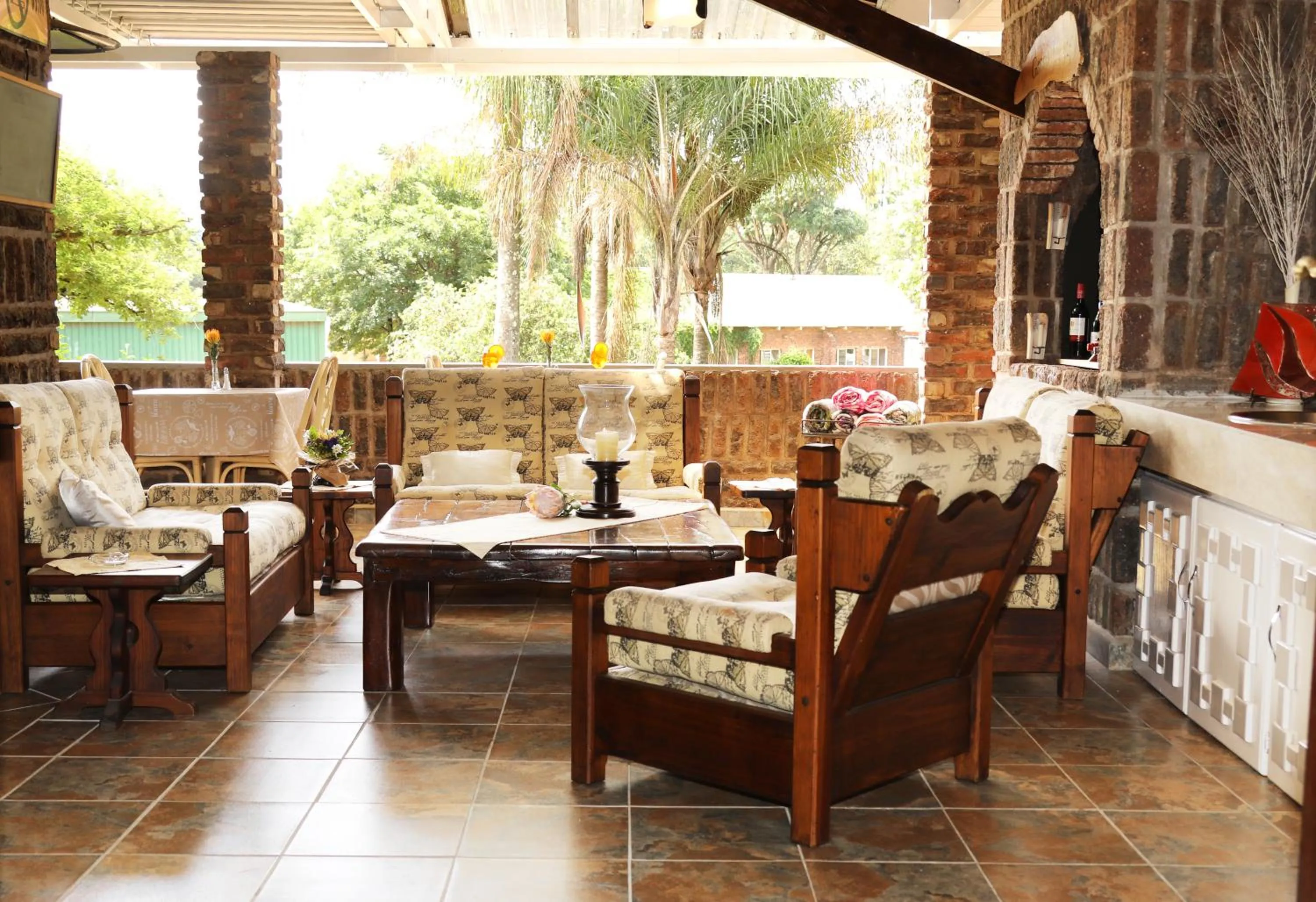 Restaurant/places to eat in Villa Ticino Guest House