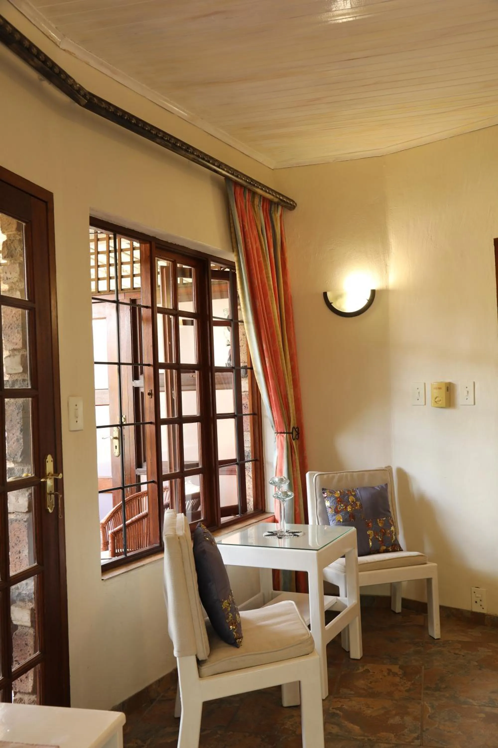 Seating area in Villa Ticino Guest House