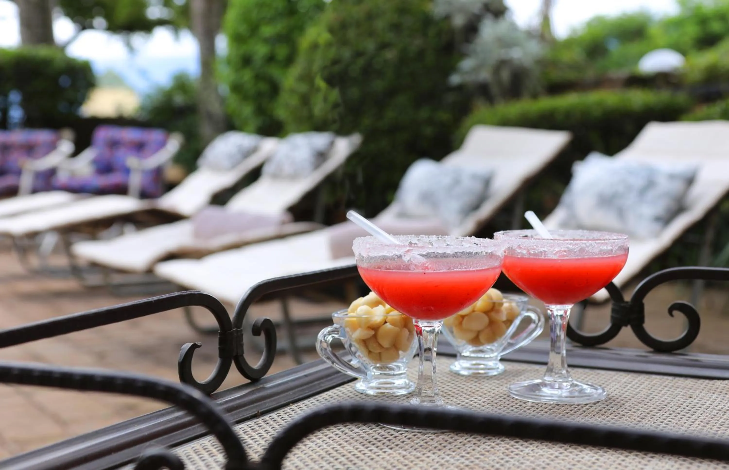 Swimming pool in Villa Ticino Guest House
