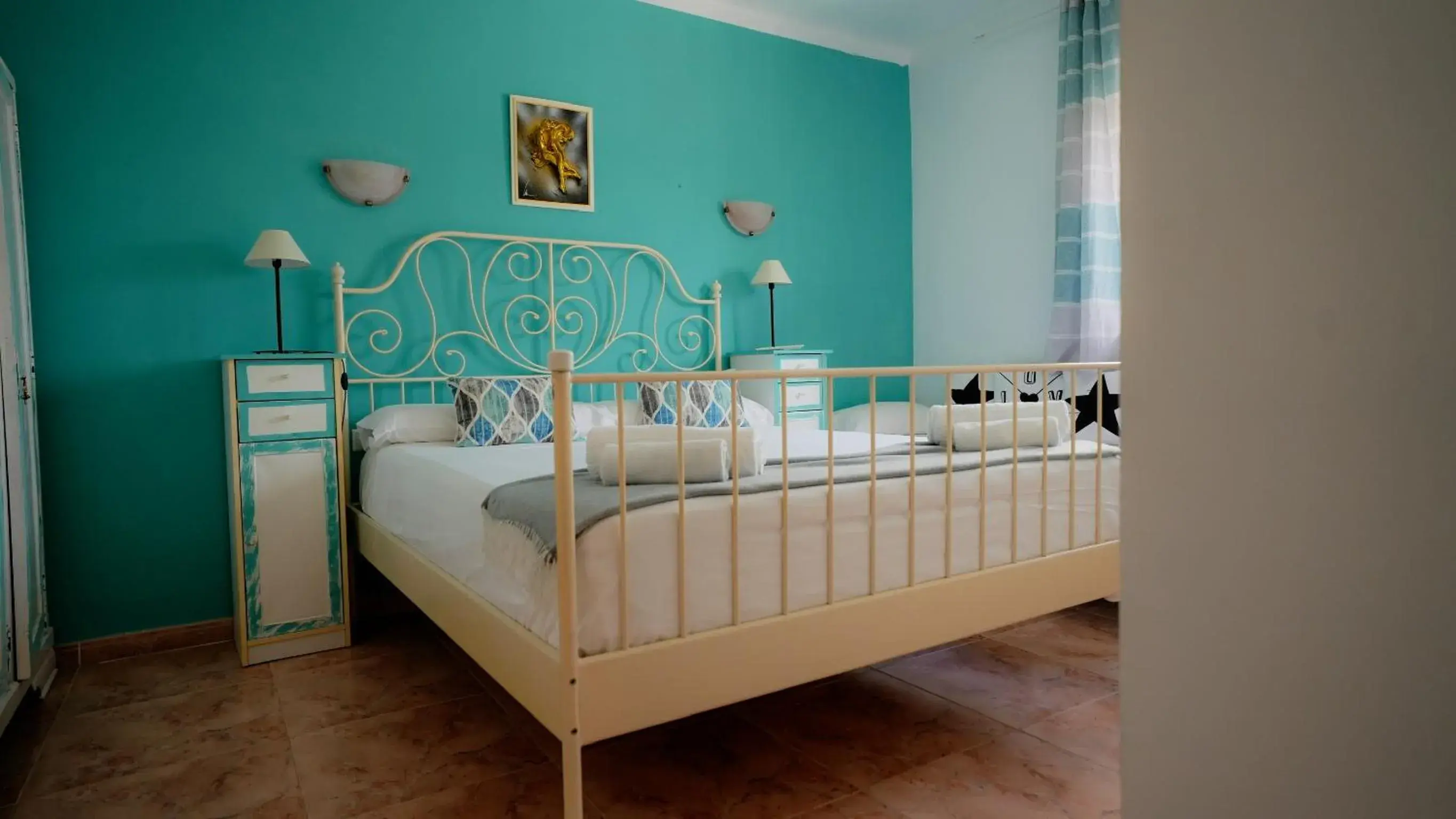 Budget Triple Room in La Casa de Mima Budget Triple Room in La Casa de Mima