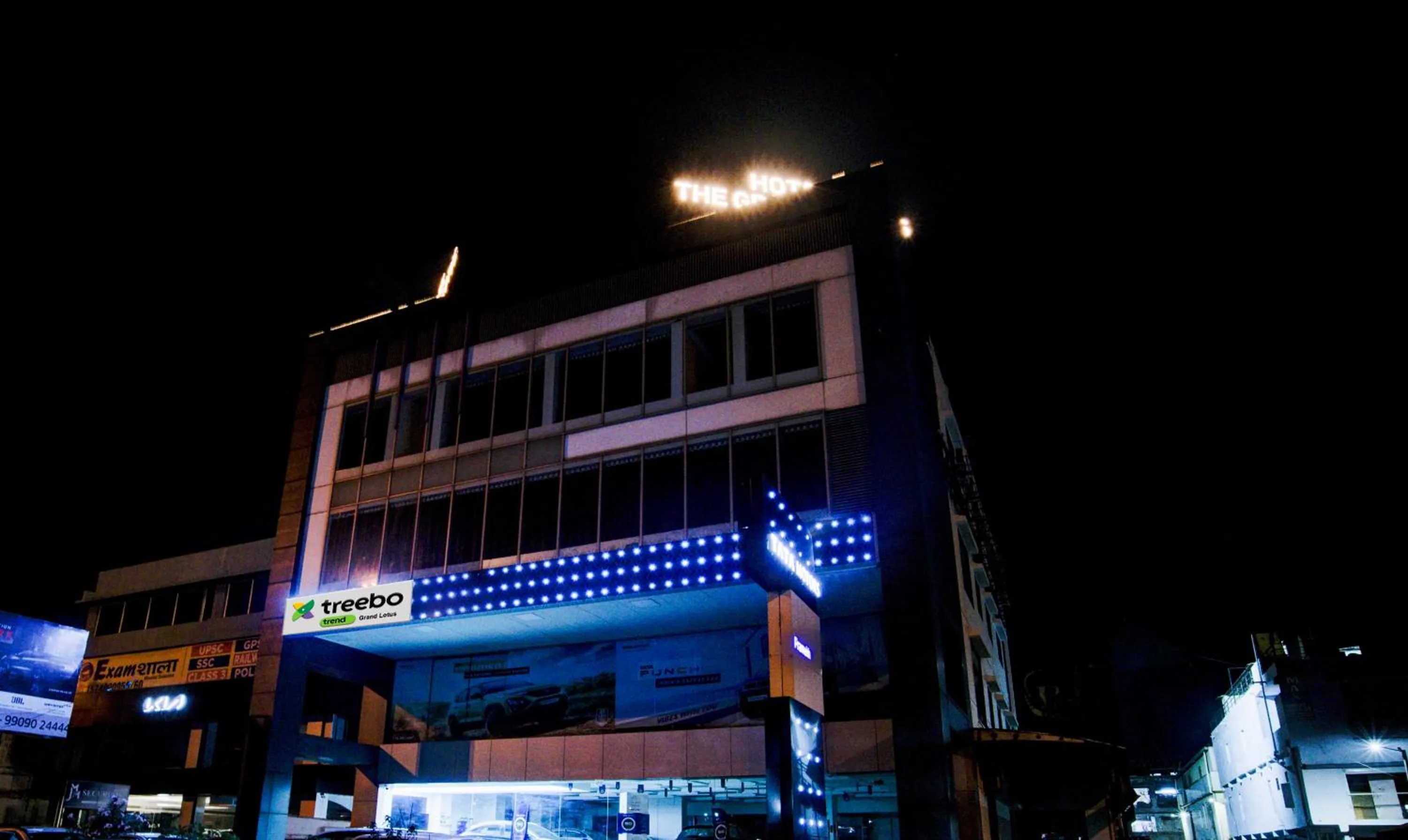 Property building in Treebo Grand Lotus - 3 km from Textile Market