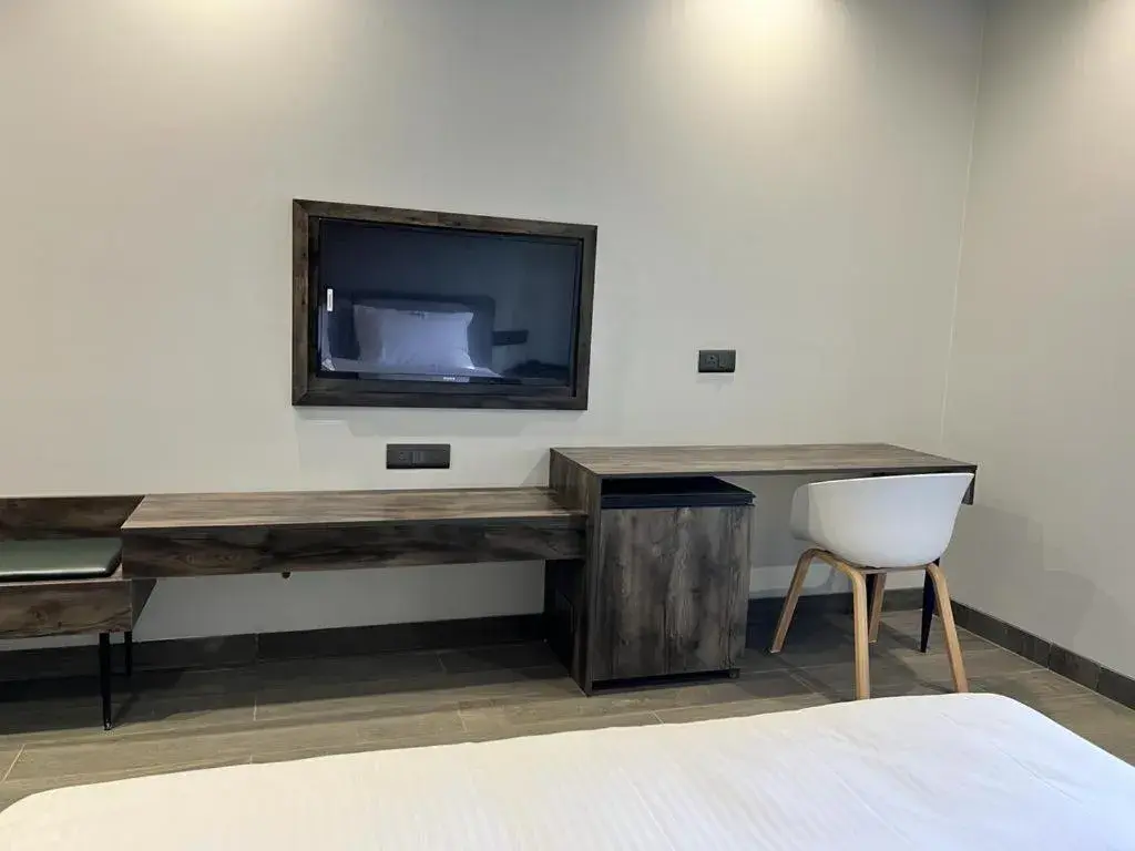 Deluxe Room - single occupancy in Mod Avenue Deluxe Room - single occupancy in Mod Avenue